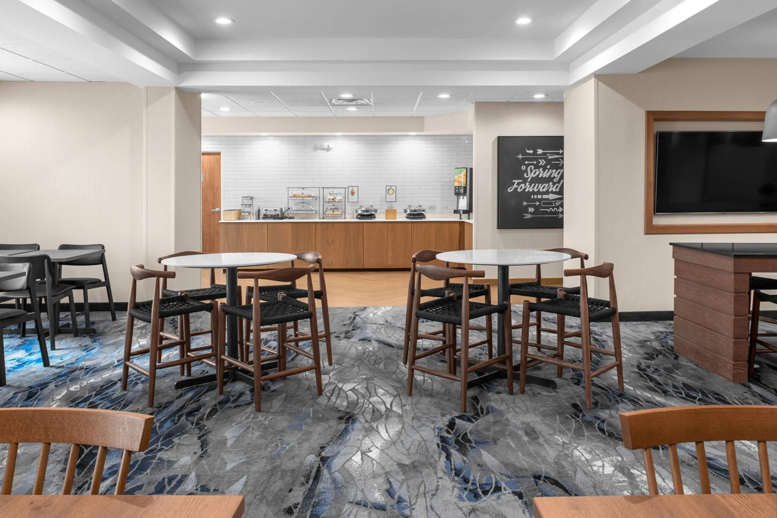 Restaurant/places to eat in Fairfield by Marriott Inn & Suites Columbus Hilliard