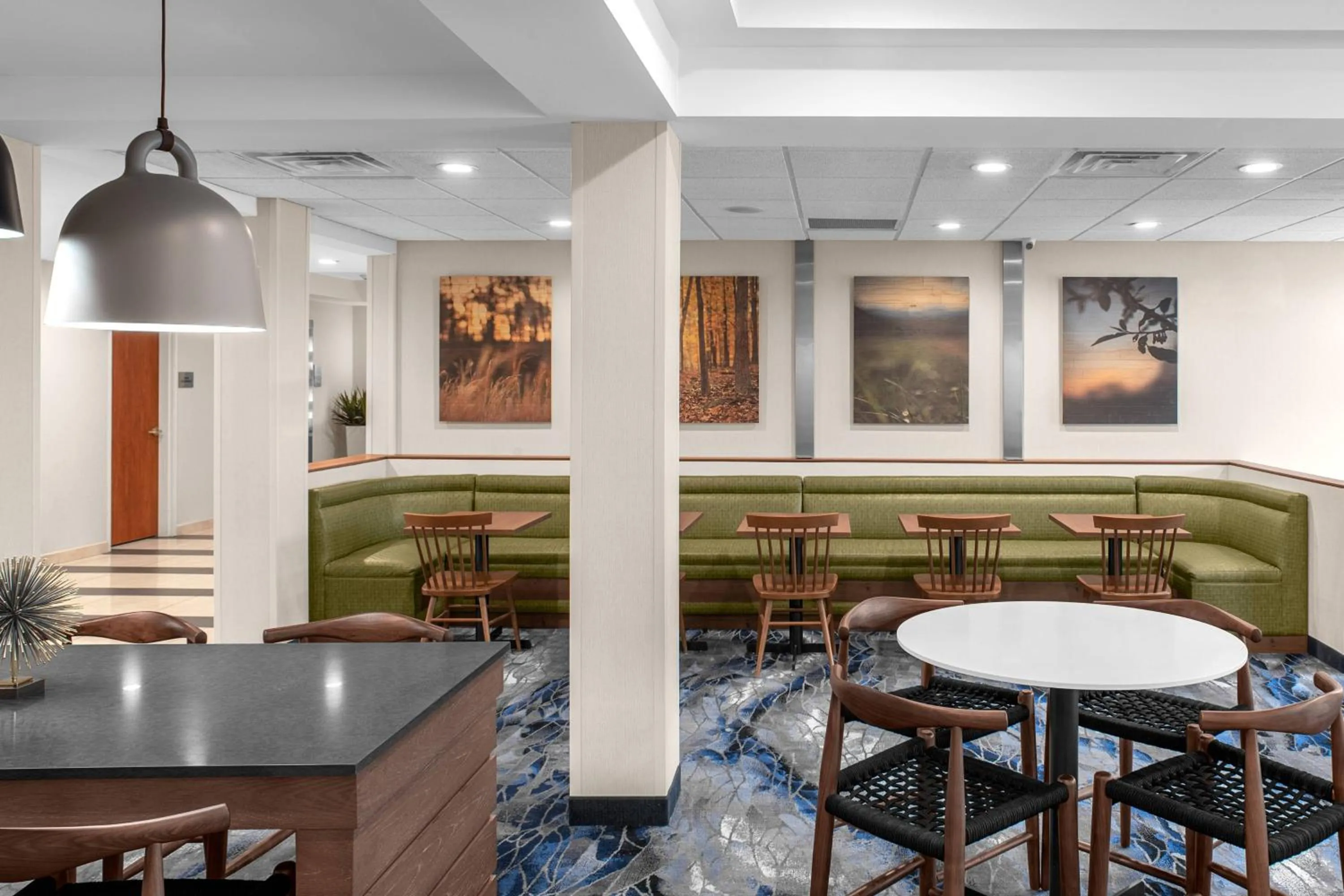 Restaurant/places to eat in Fairfield by Marriott Inn & Suites Columbus Hilliard
