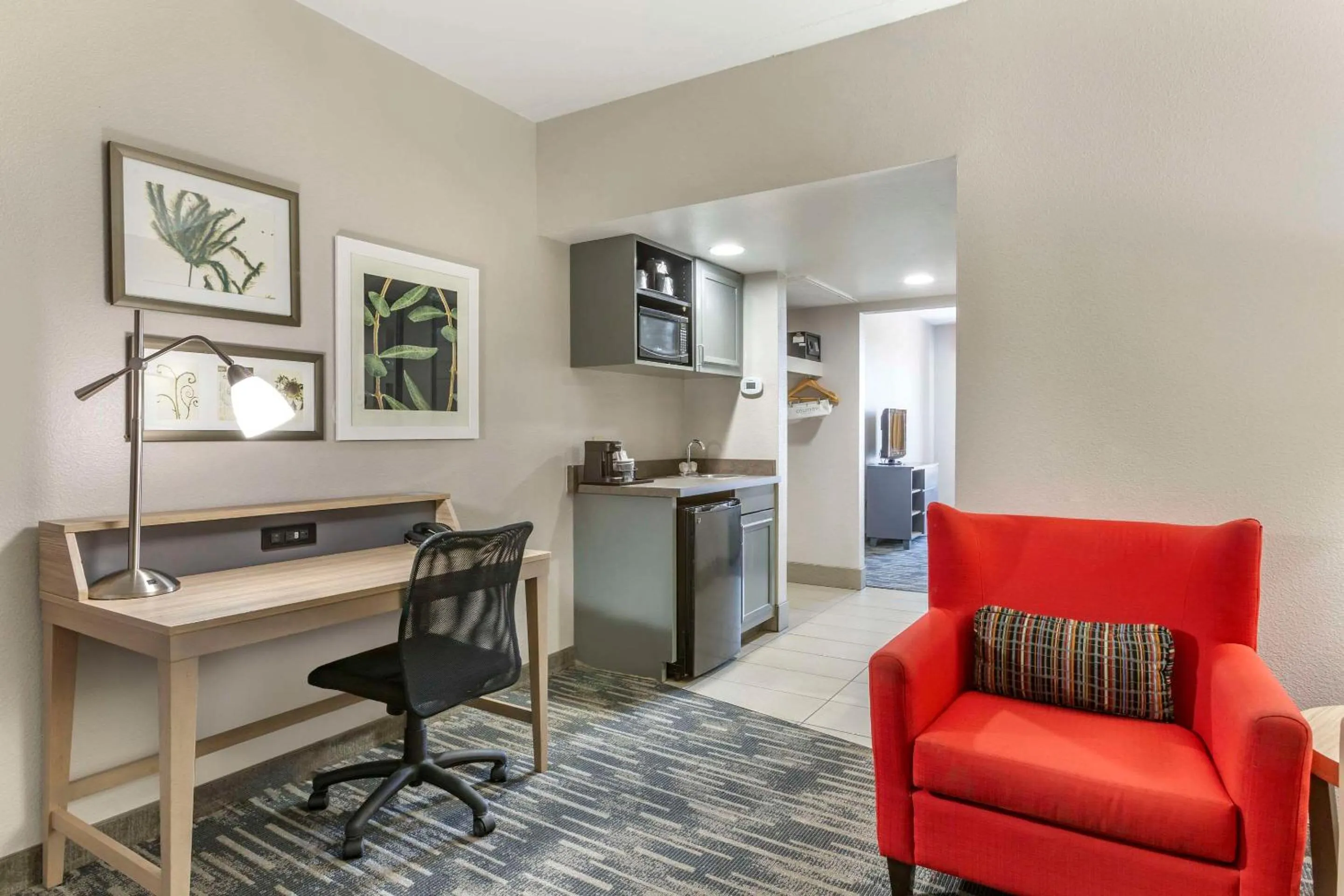 Bedroom in Country Inn & Suites by Radisson, Mesa, AZ