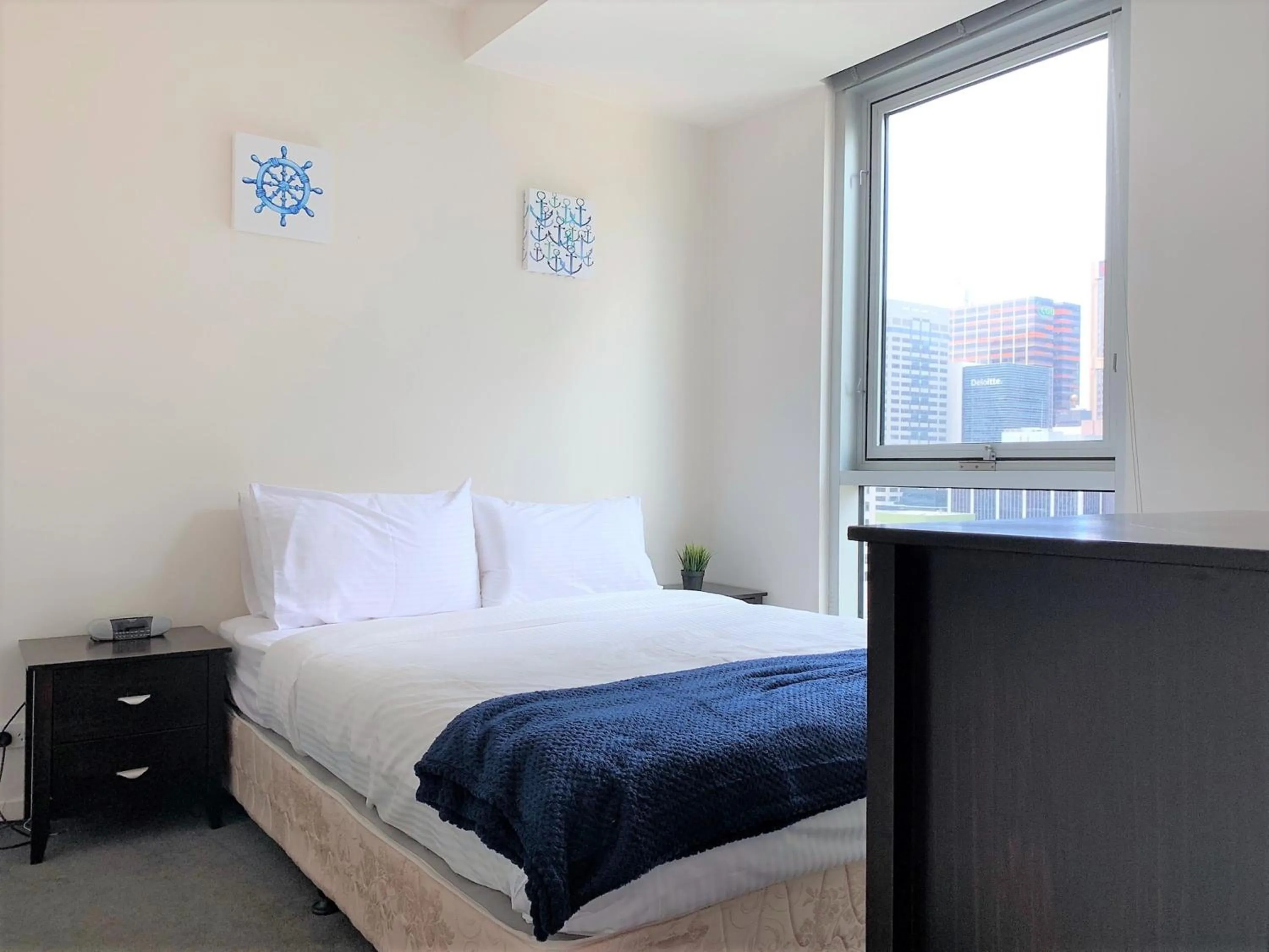 Bed in Readyset Apartments at Liberty