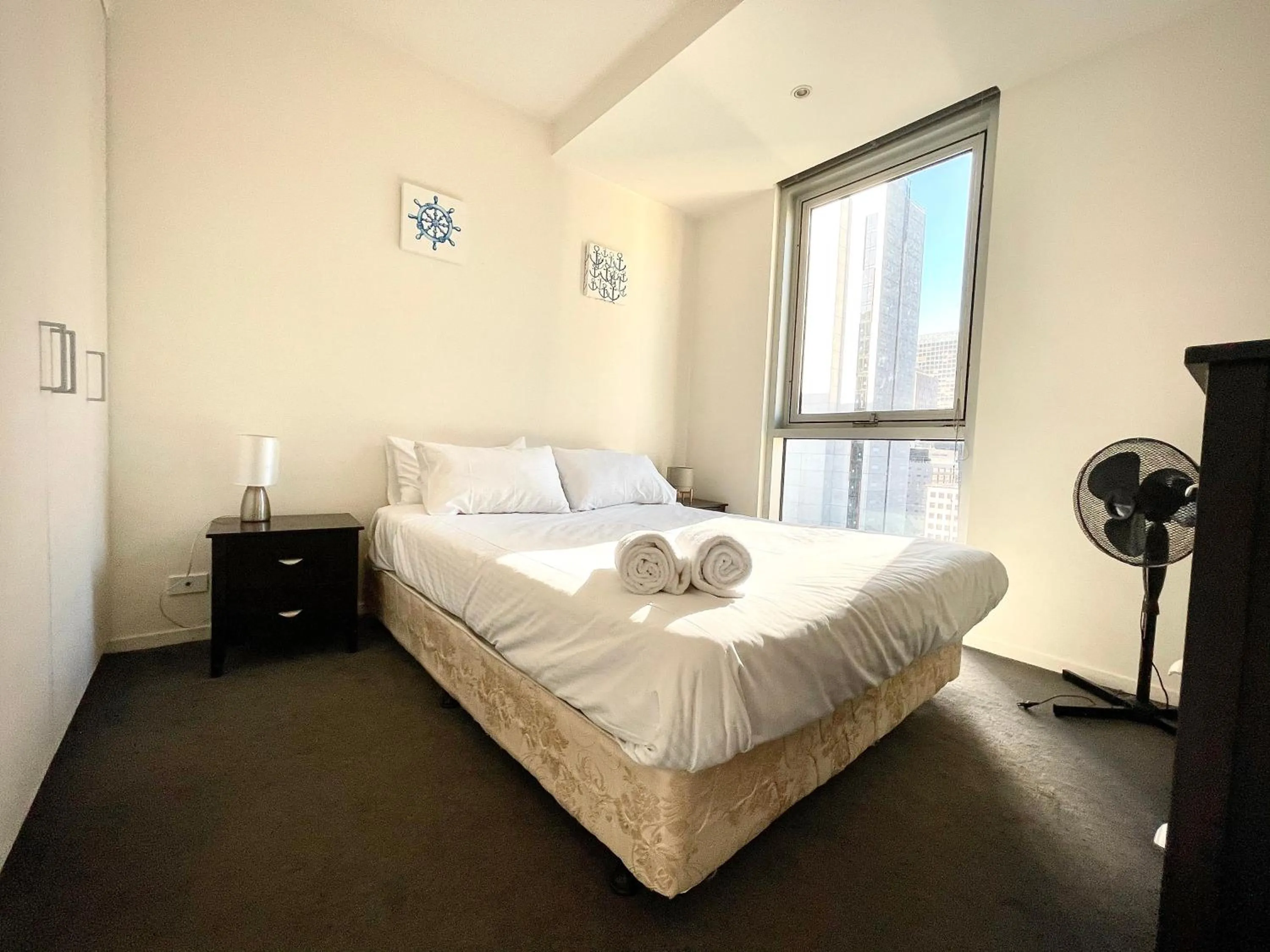 Bed in Readyset Apartments at Liberty