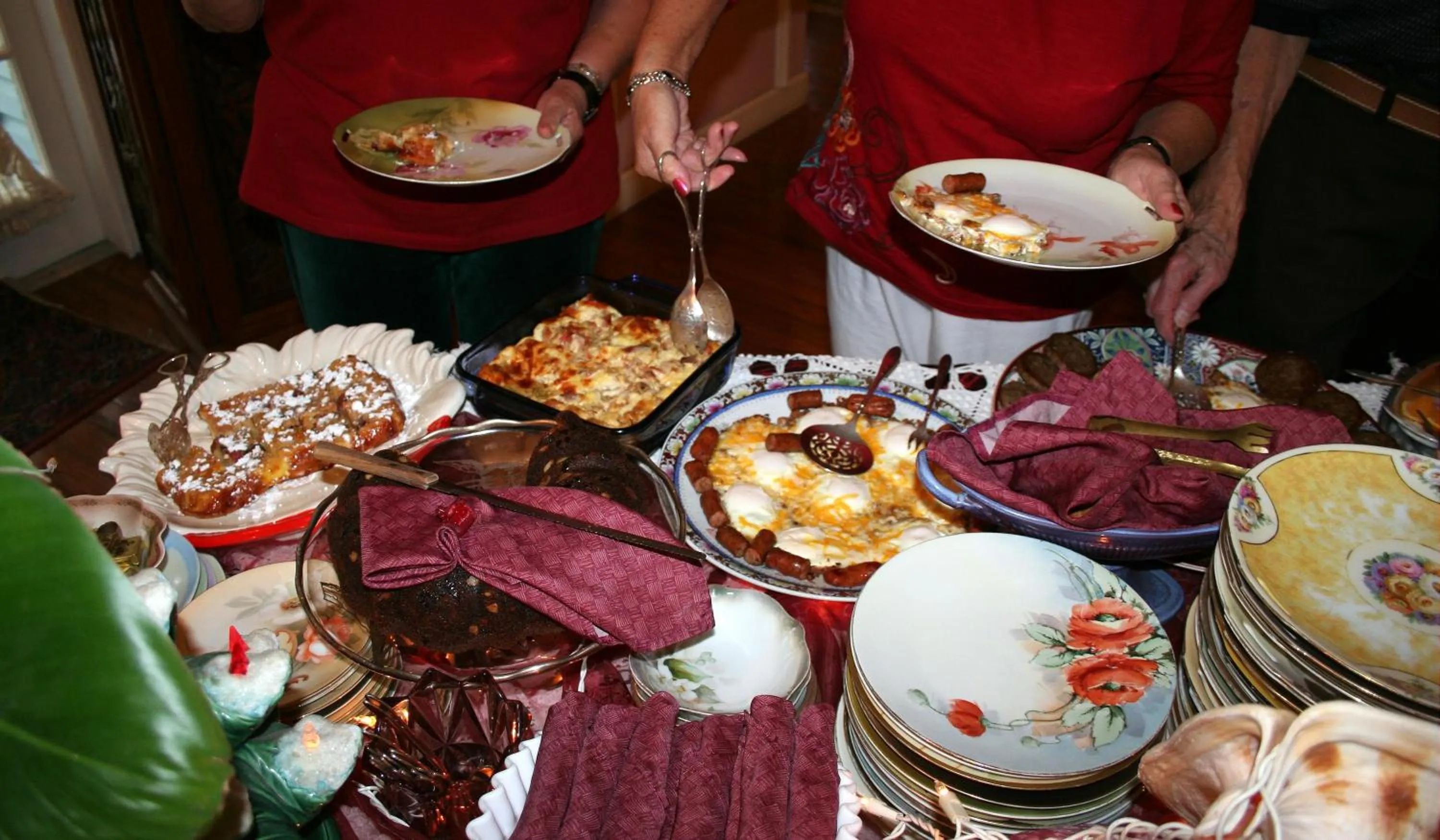 Breakfast in Heron Cay Lakeview Bed & Breakfast