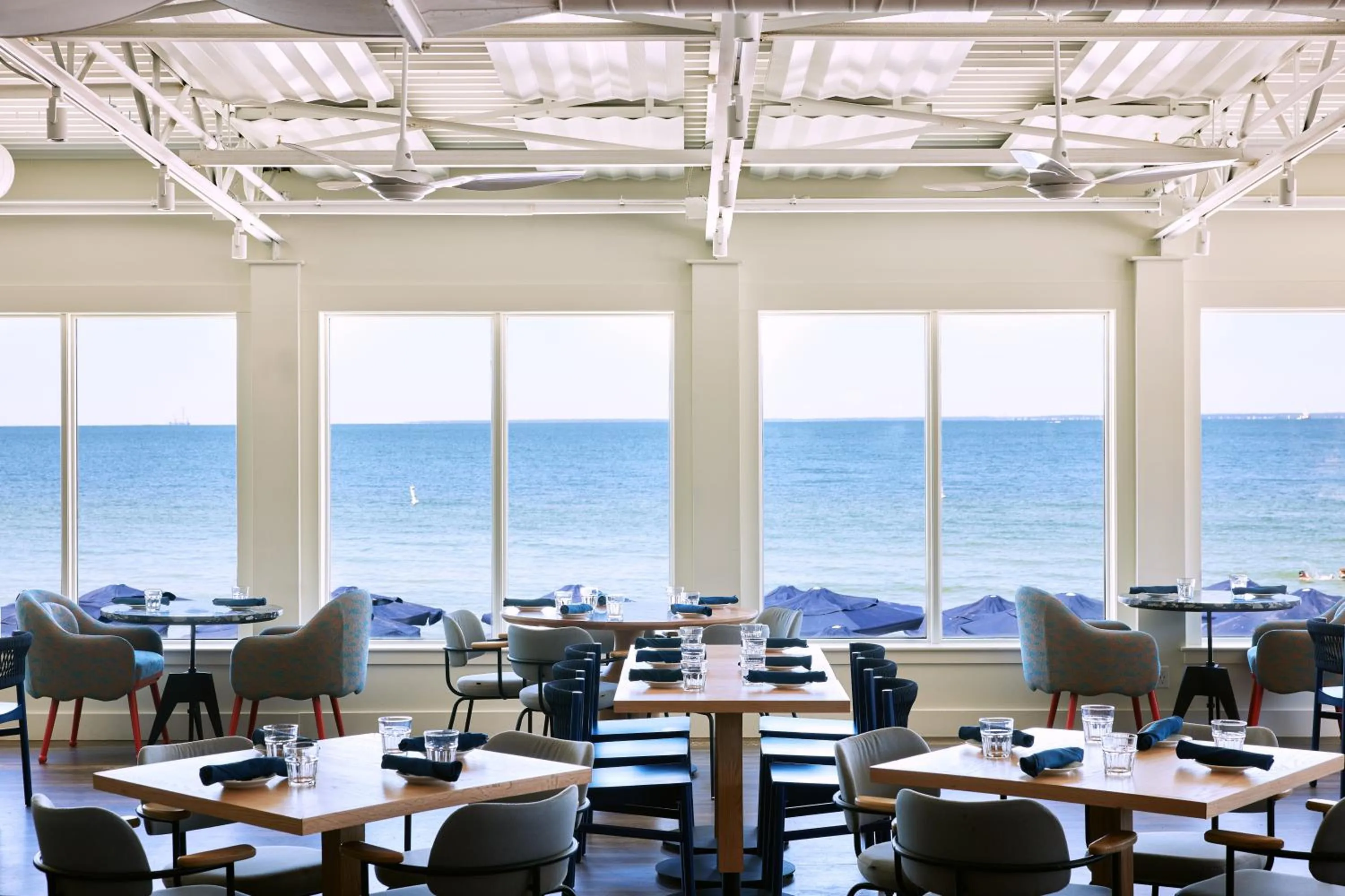 Restaurant/places to eat in Sea Crest Beach Resort