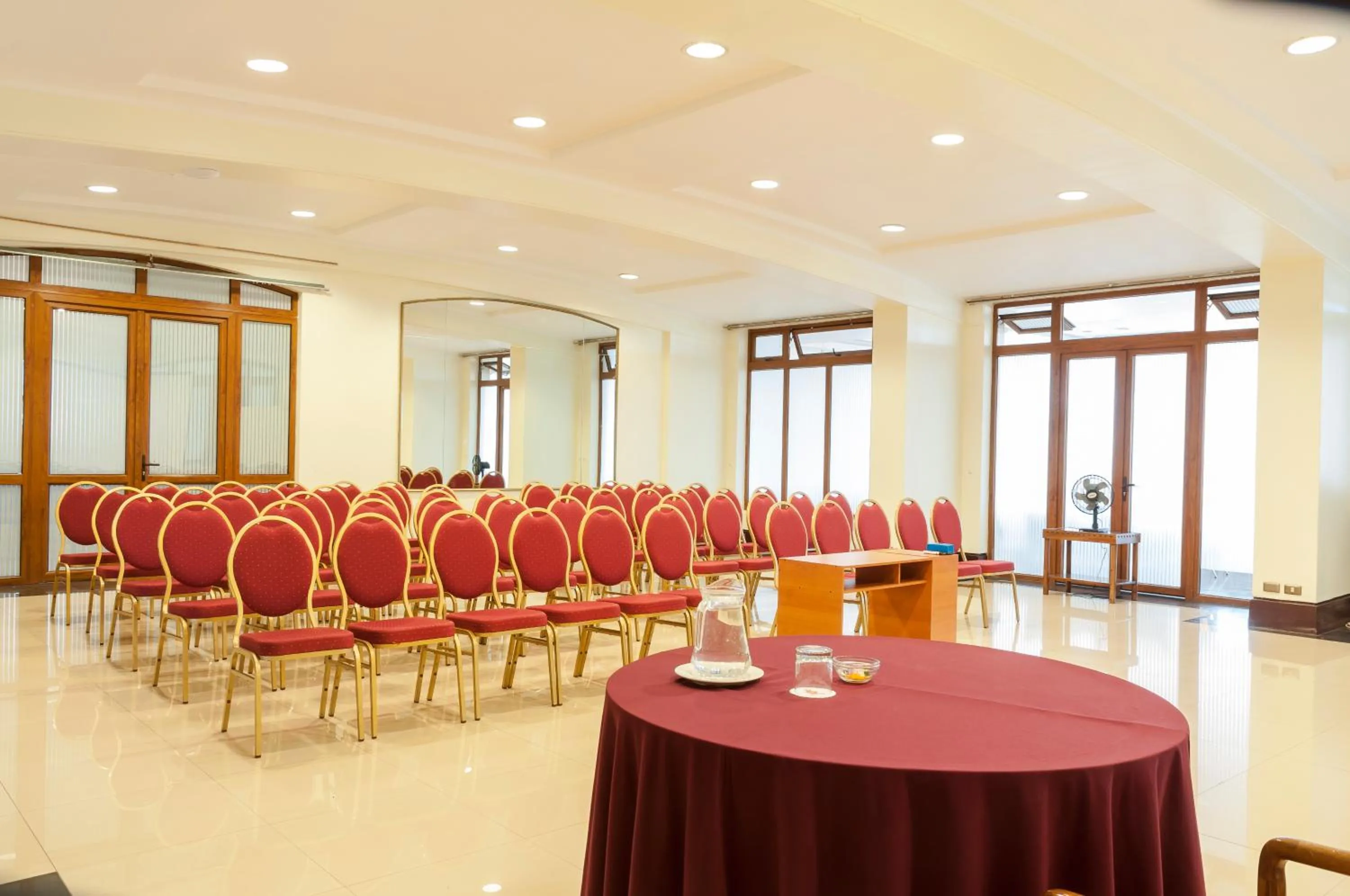Meeting/conference room in Hotel Francisco De Aguirre