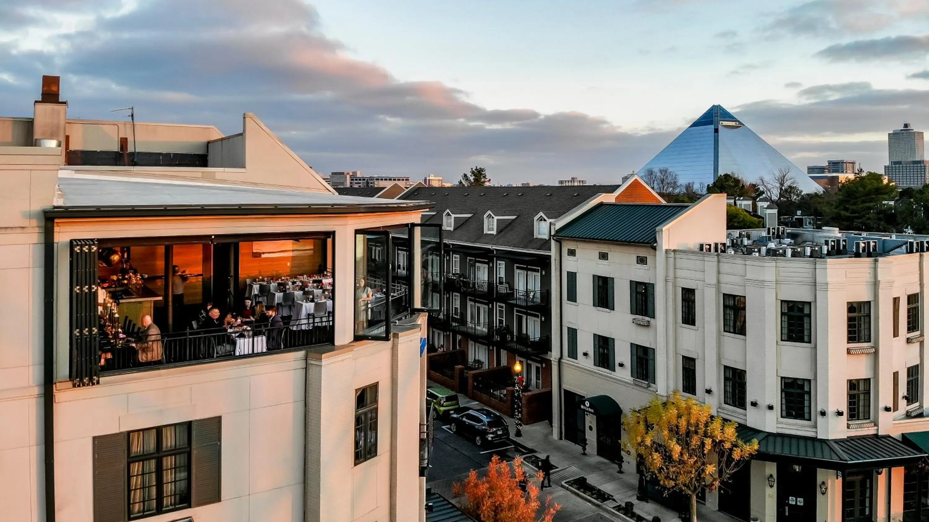 Restaurant/places to eat in River Inn of Harbor Town