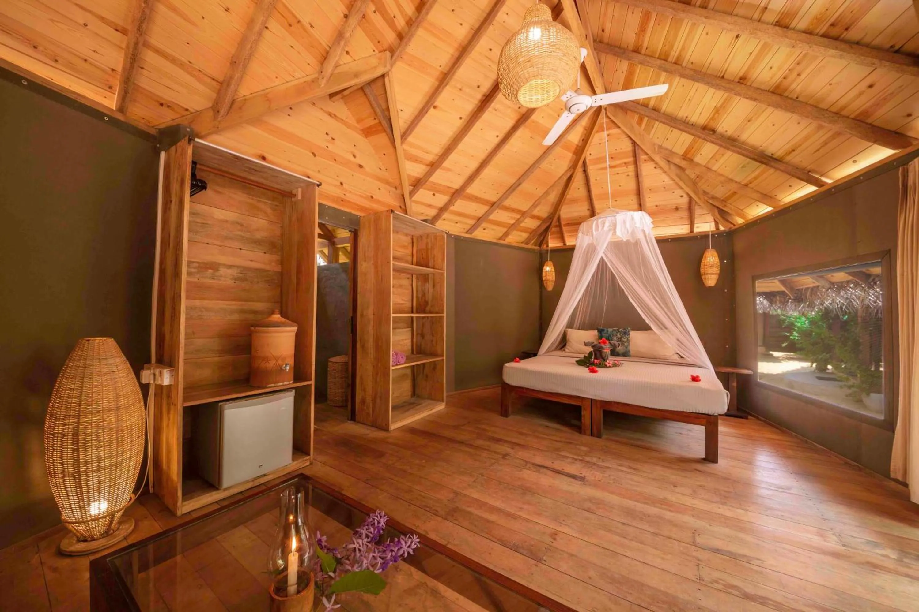 Bed in Jungle Beach Ahungalla