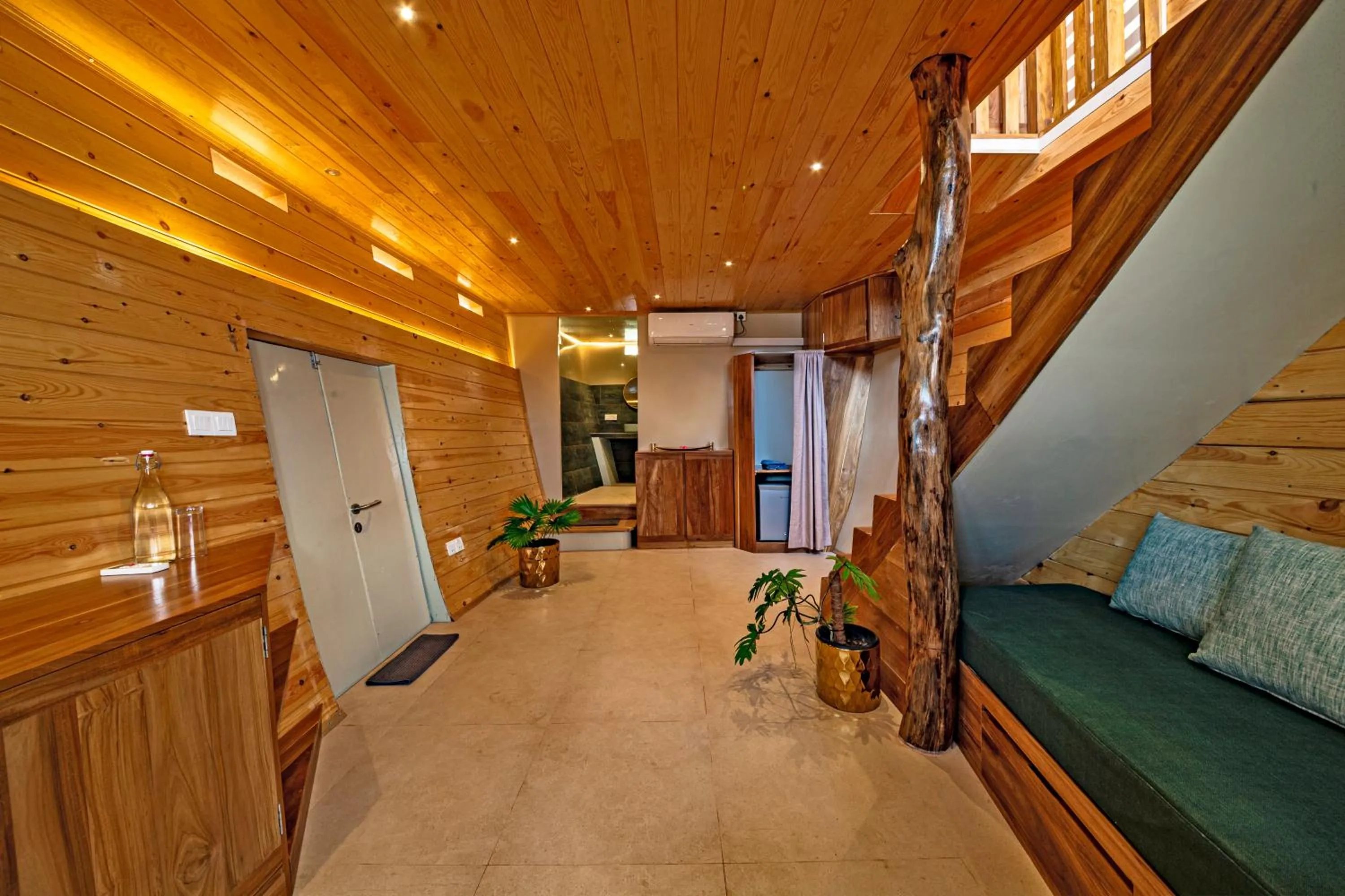 Living room in Jungle Beach Ahungalla