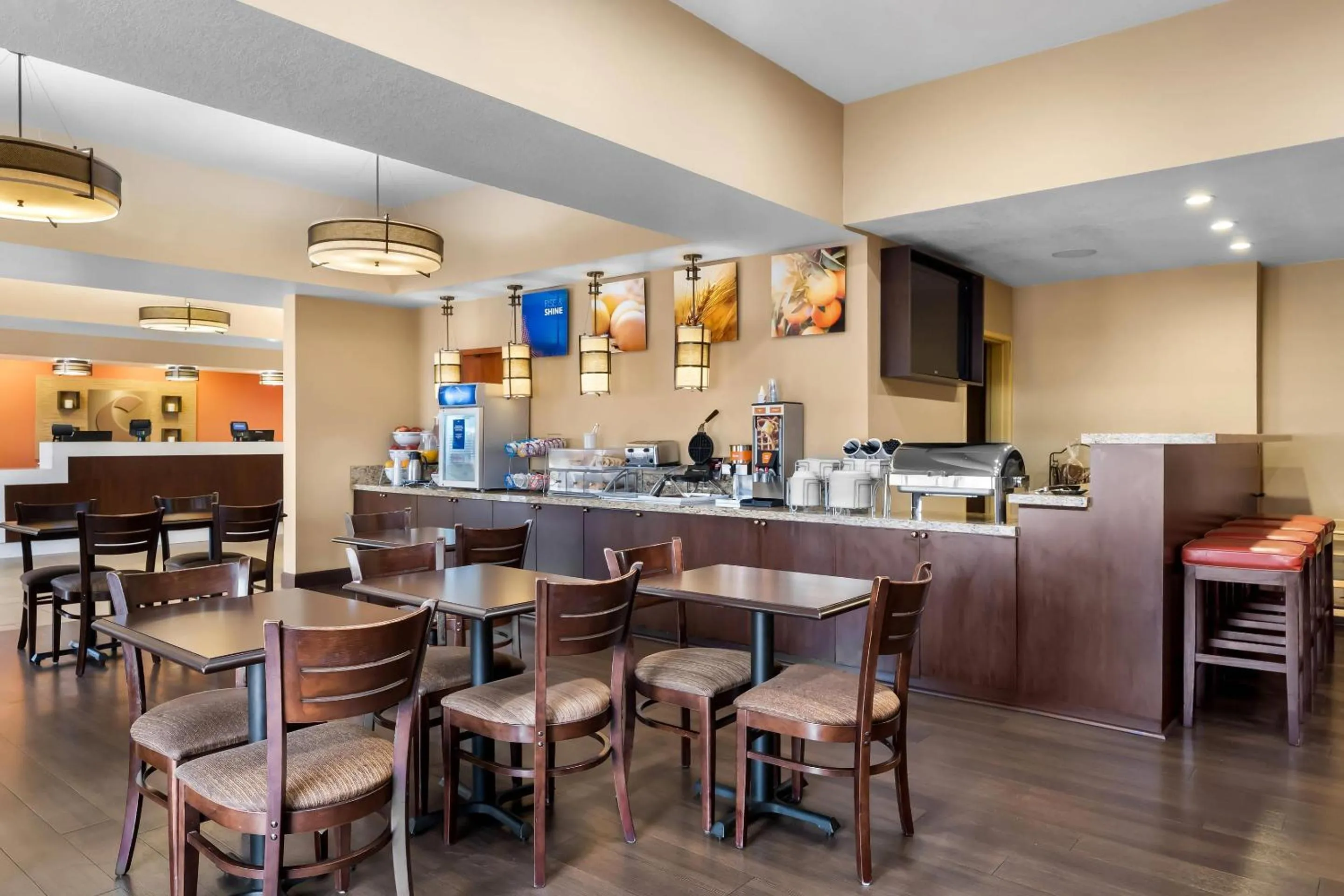 Breakfast in Comfort Suites Clovis - Fresno