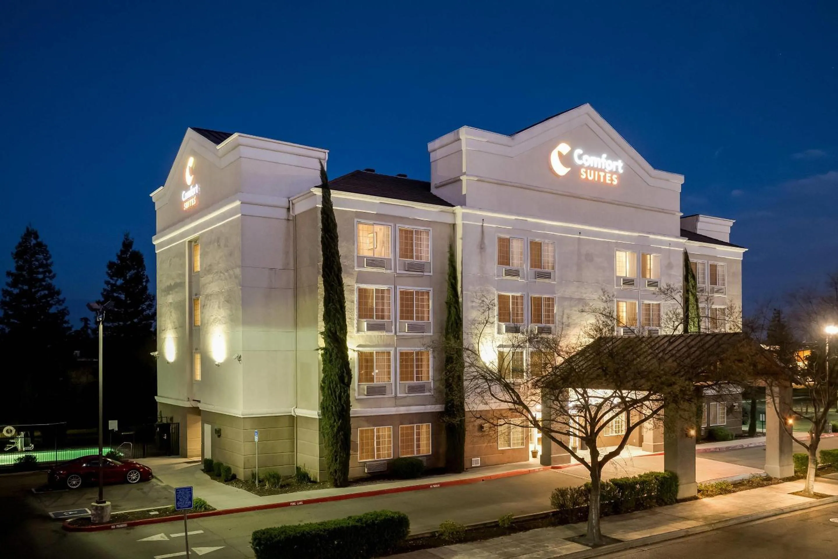 Property building in Comfort Suites Clovis - Fresno