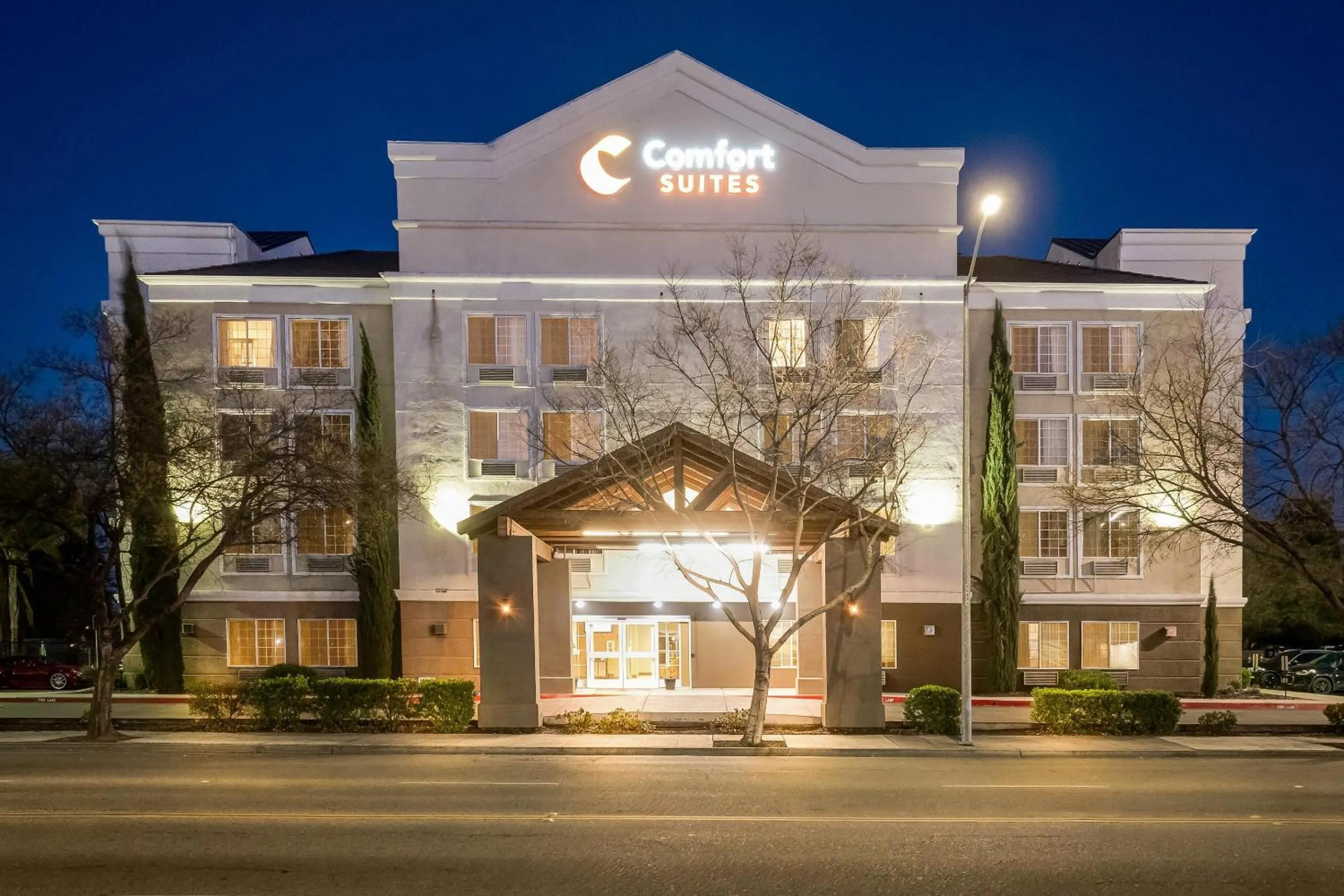 Property building in Comfort Suites Clovis - Fresno