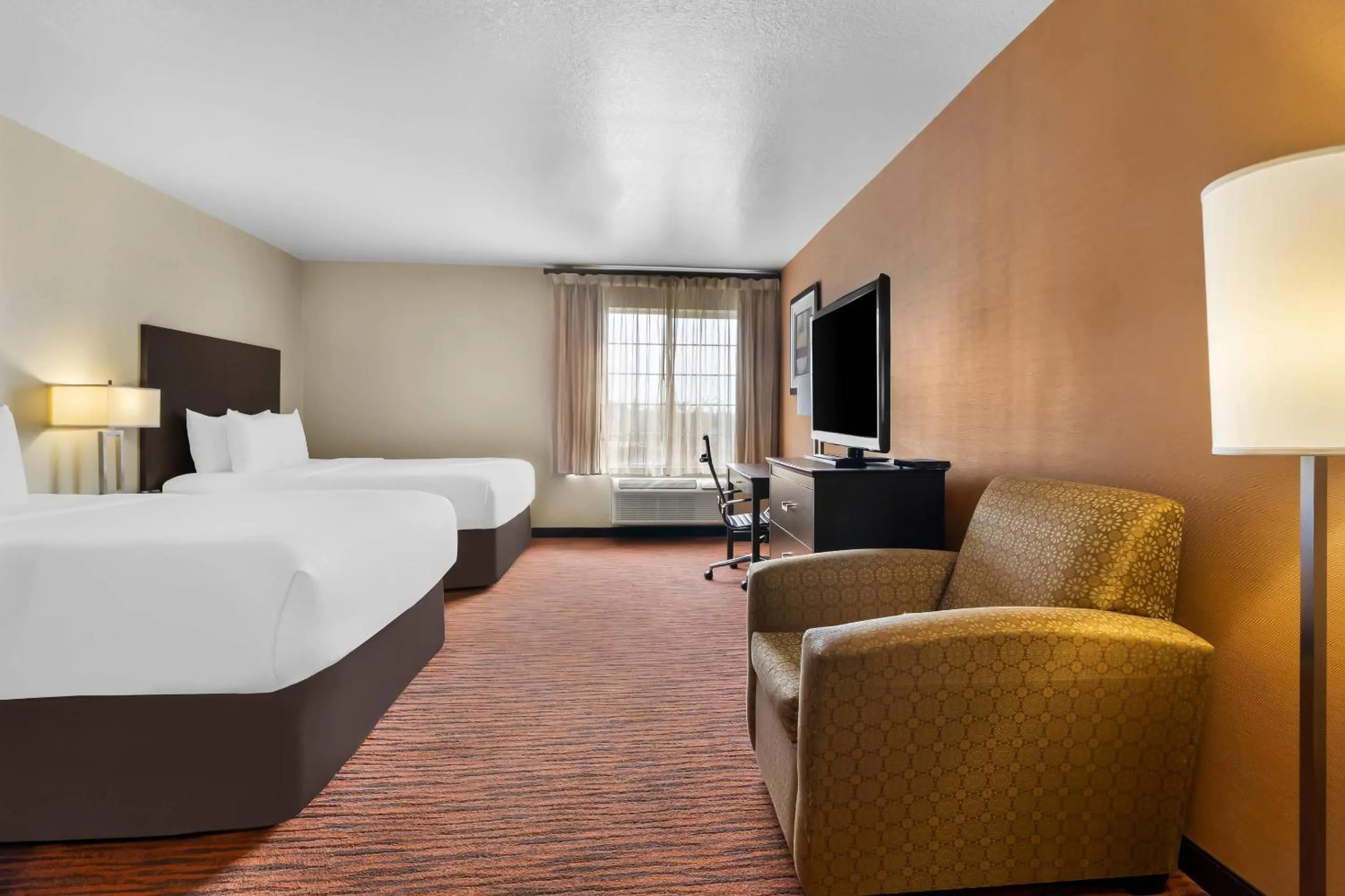 Bedroom, Bed in Comfort Suites Clovis - Fresno