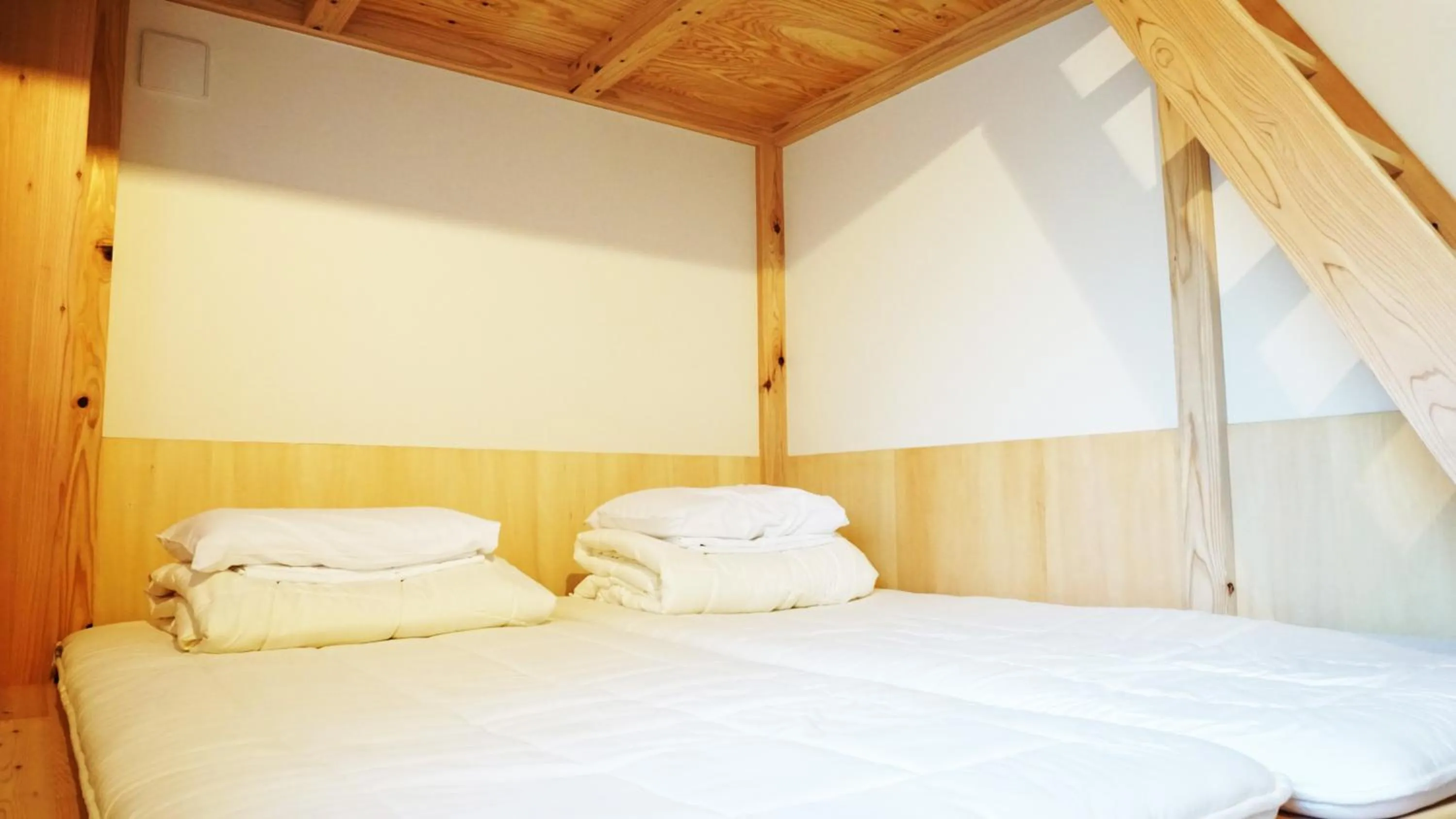 Bed in Poly Hostel 2 Namba