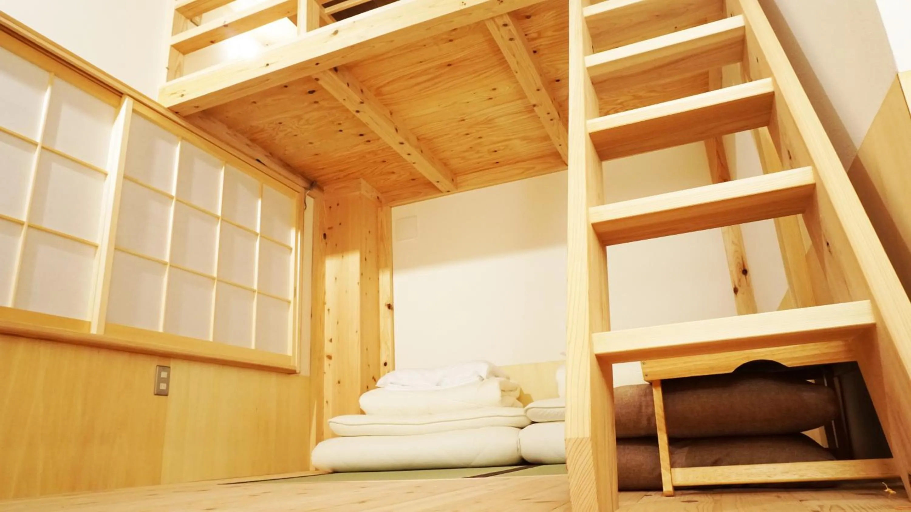 Bed in Poly Hostel 2 Namba