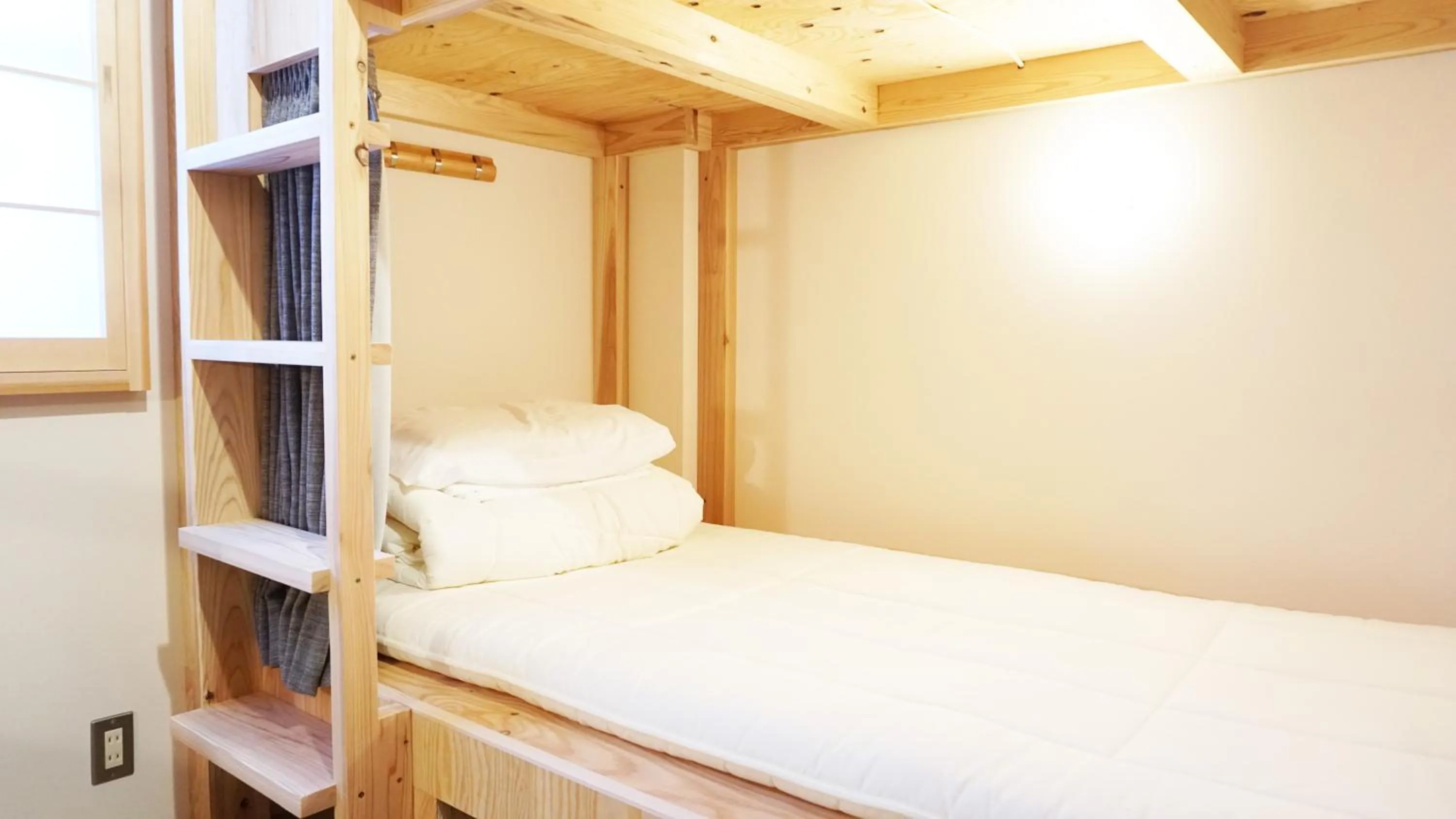 Bed in Poly Hostel 2 Namba