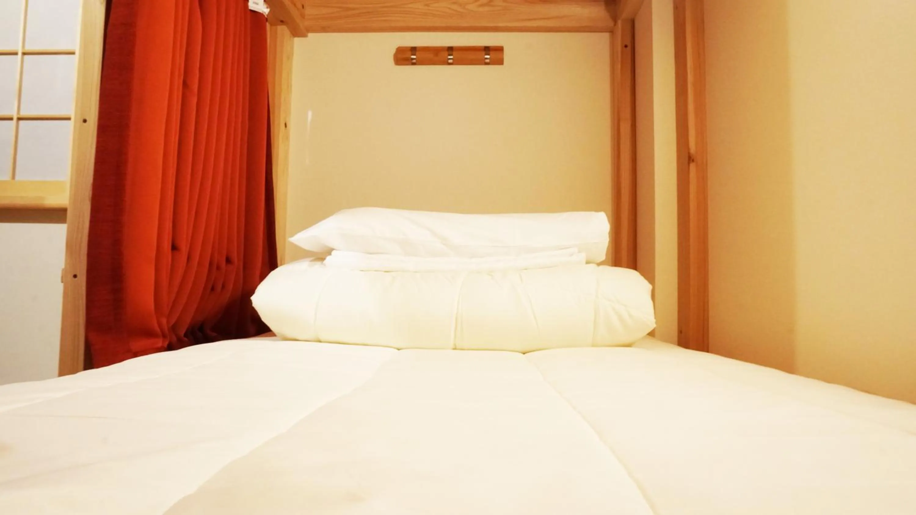 Bed in Poly Hostel 2 Namba