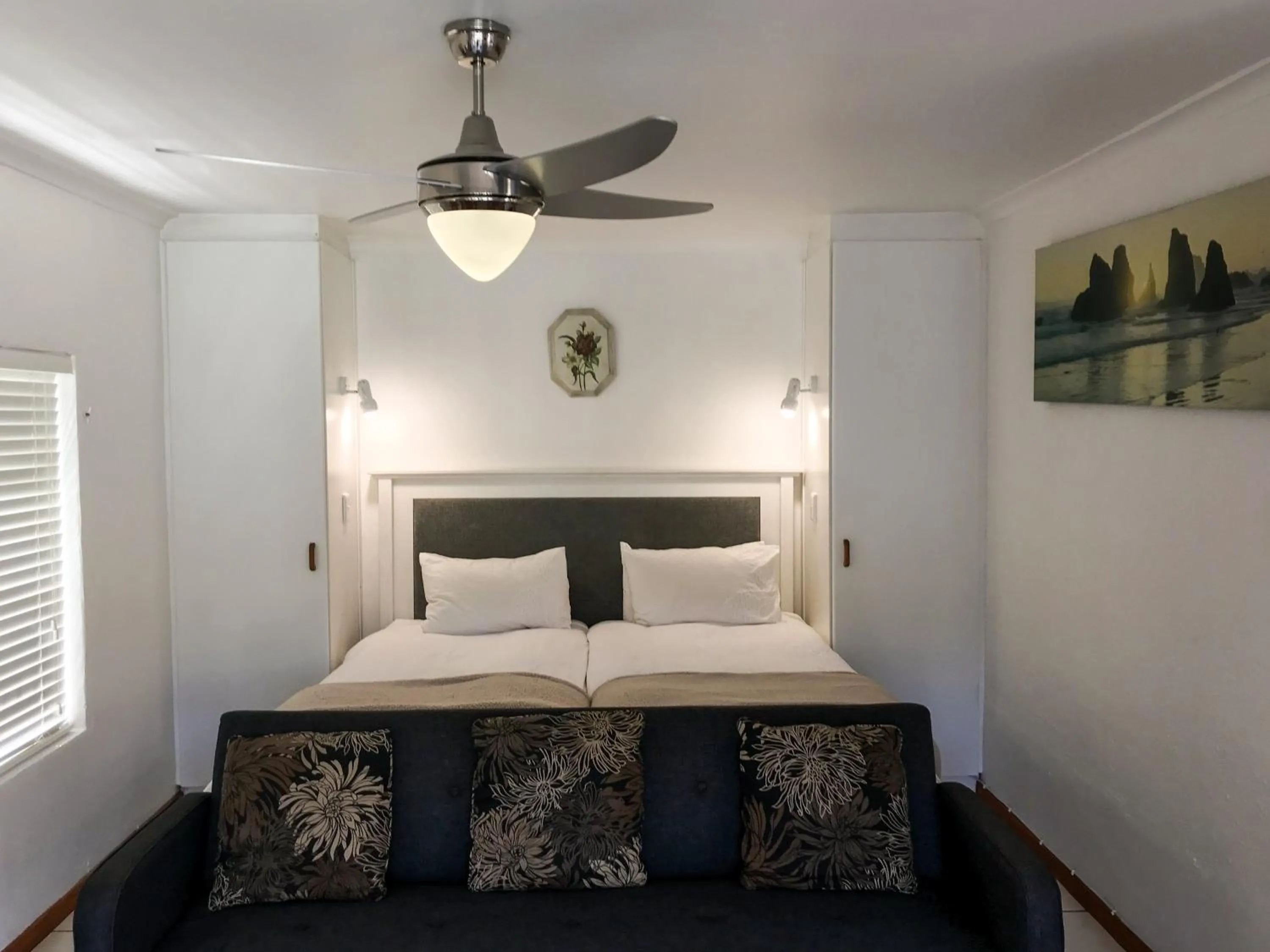 Bedroom, Bed in Howards End Manor B&B