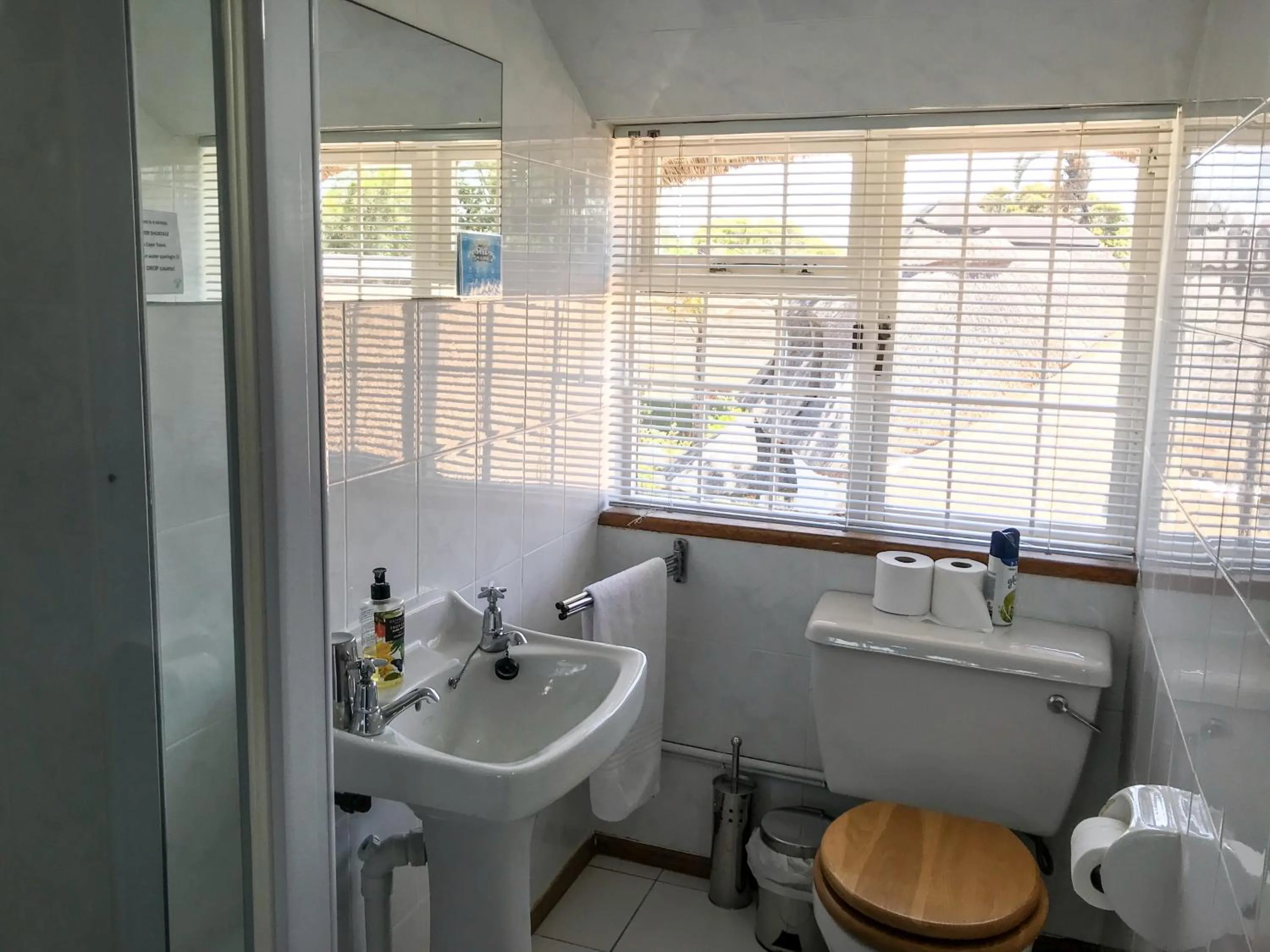 Bathroom in Howards End Manor B&B