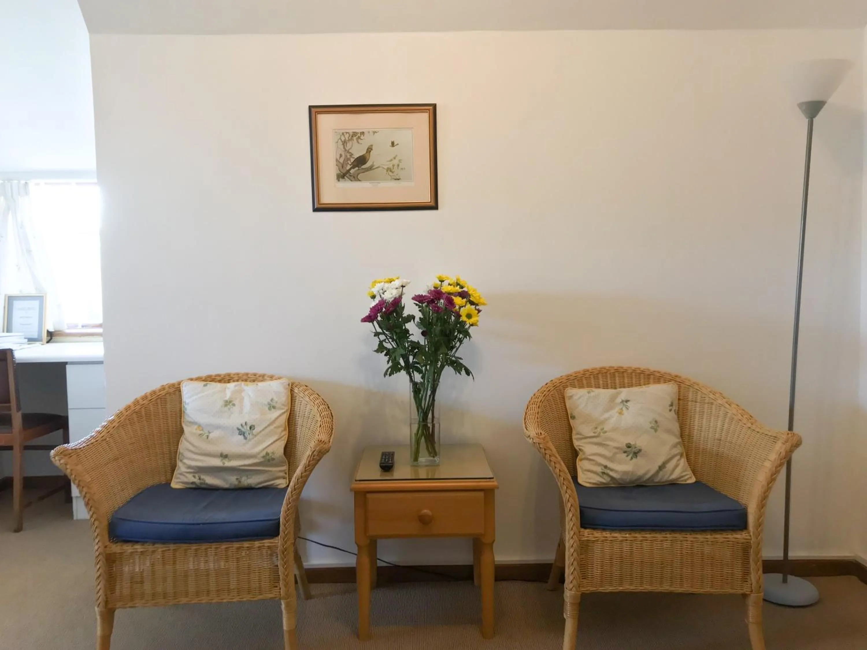 Living room in Howards End Manor B&B