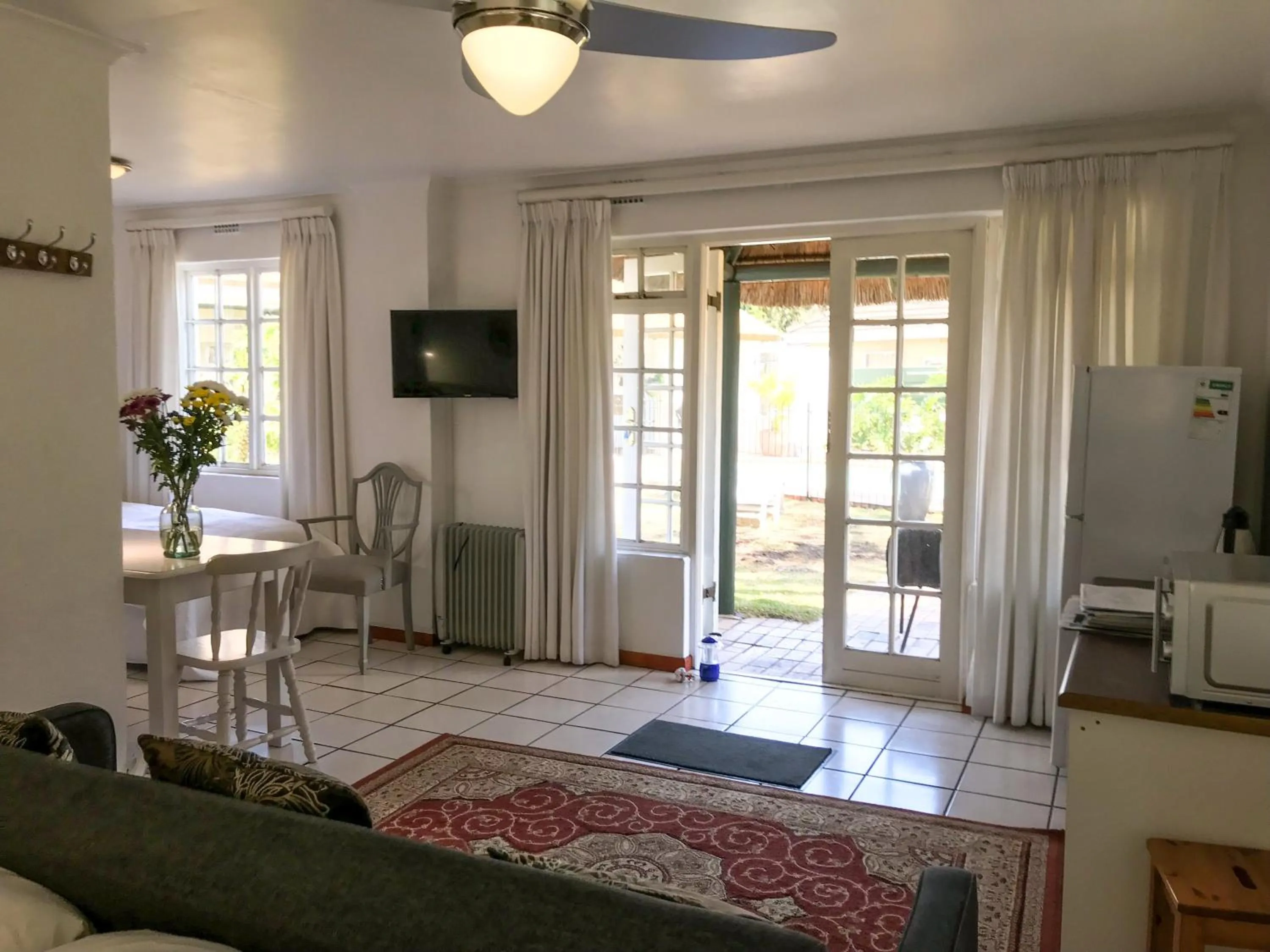 Garden view in Howards End Manor B&B