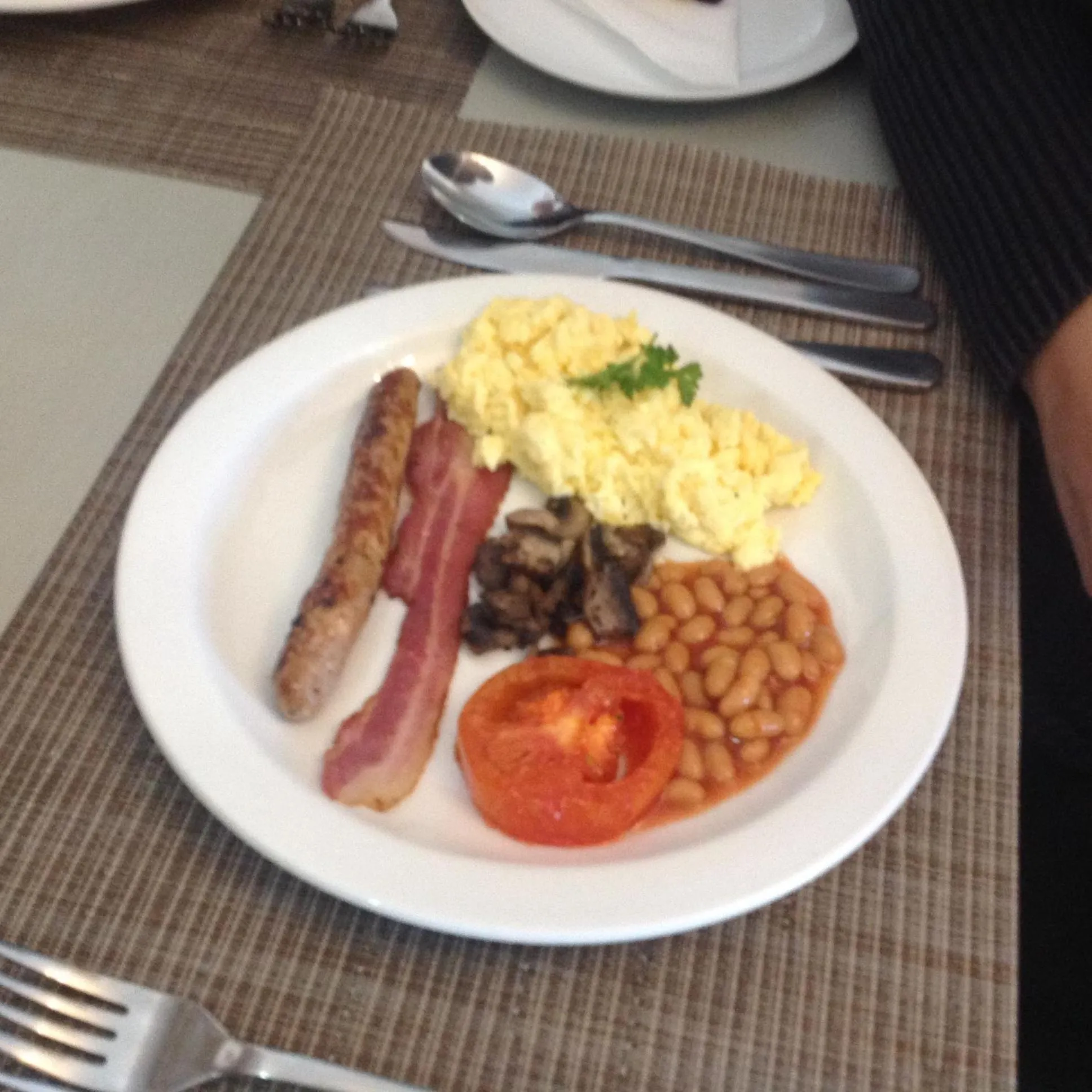 Breakfast in Howards End Manor B&B