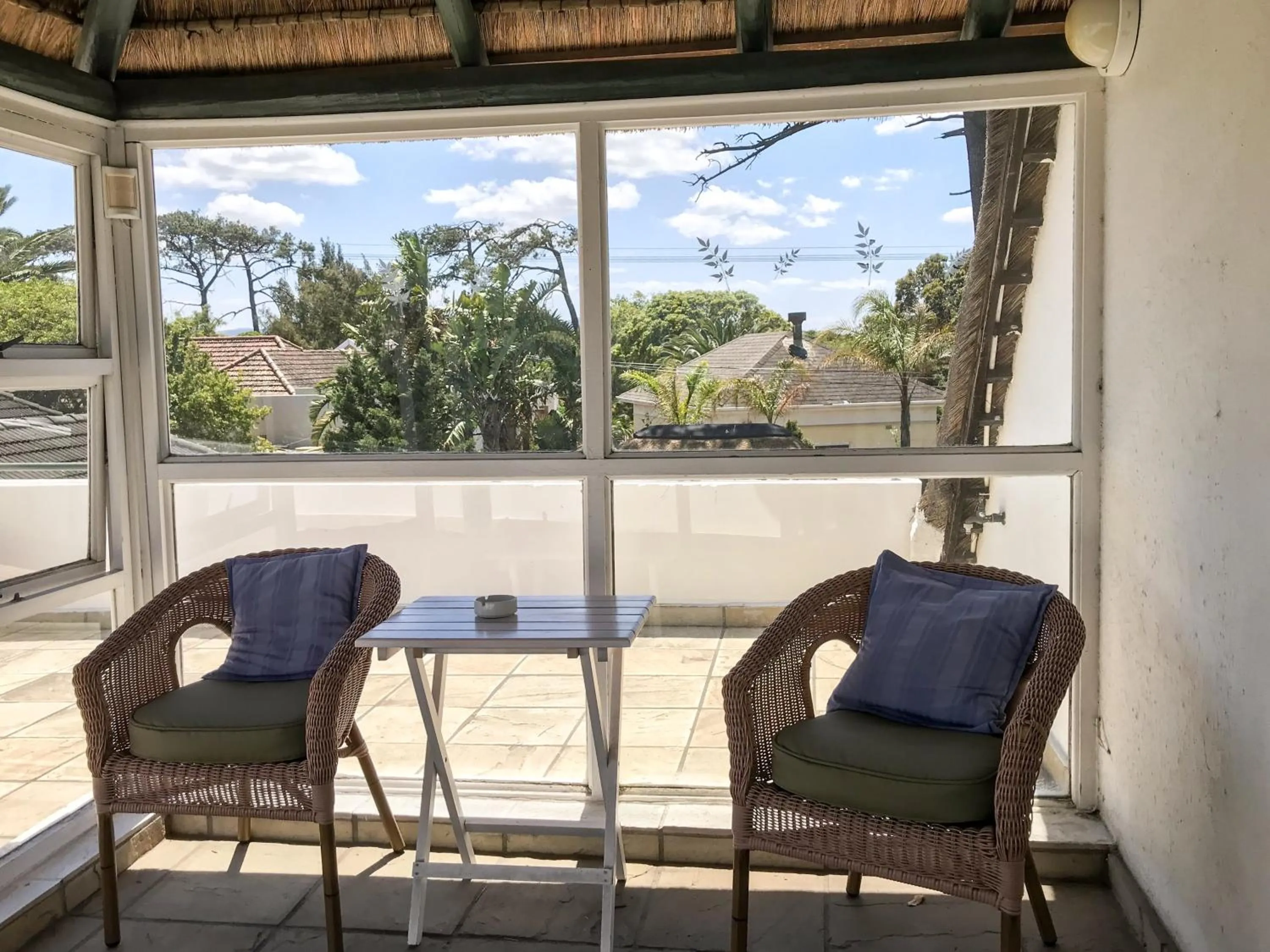 Balcony/Terrace in Howards End Manor B&B
