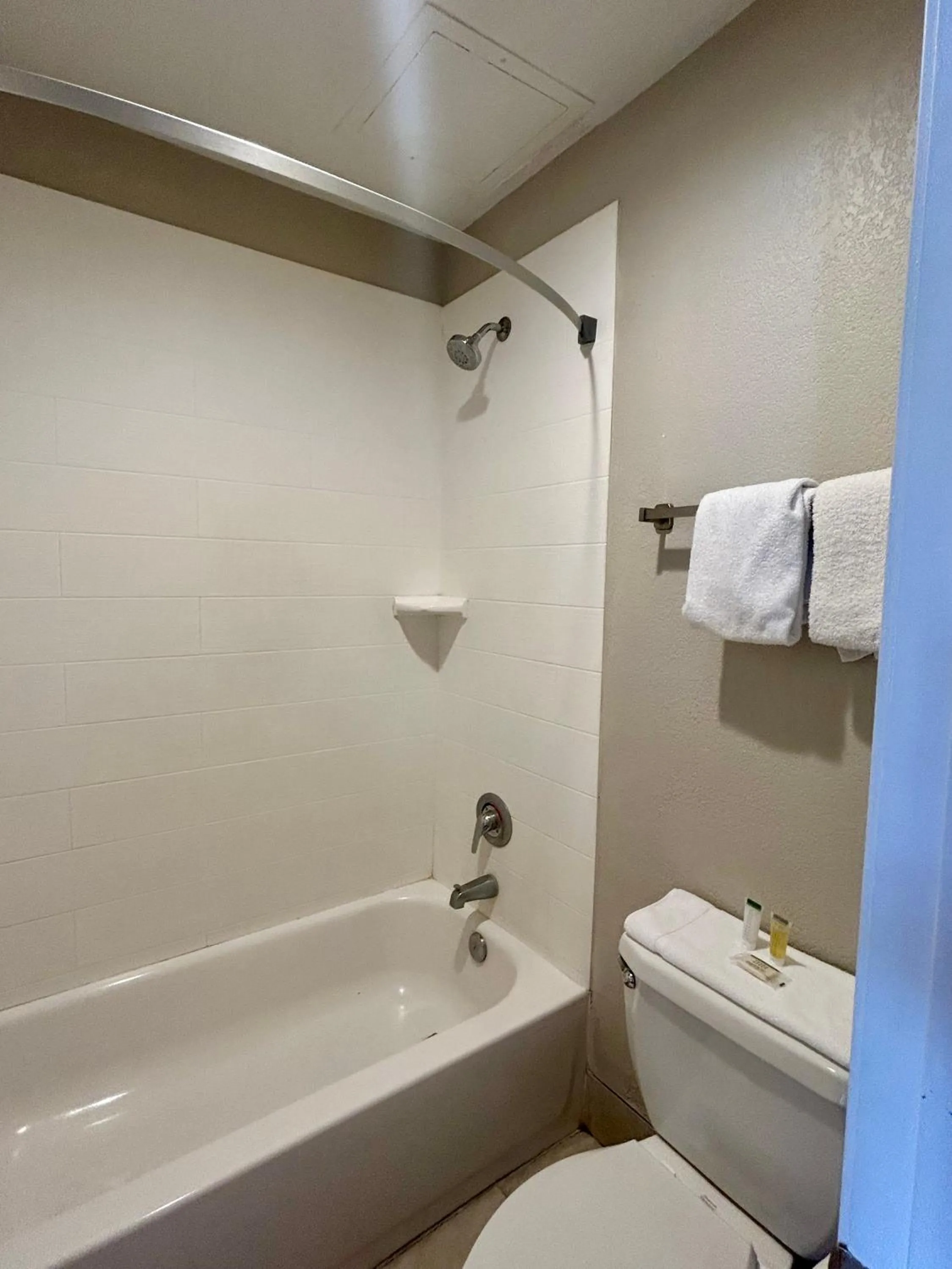 Days Inn by Wyndham Kingman West