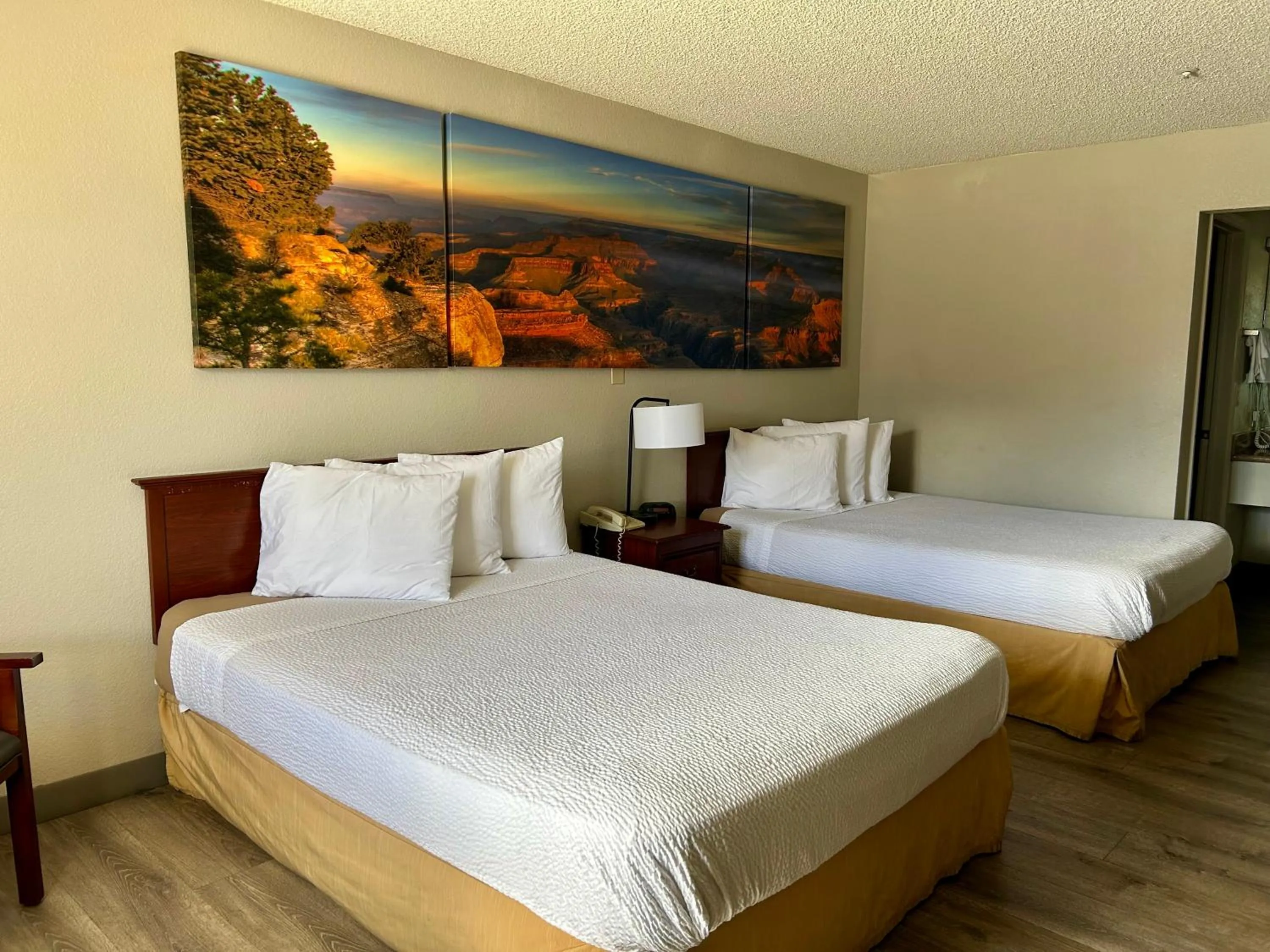 Bed in Days Inn by Wyndham Kingman West