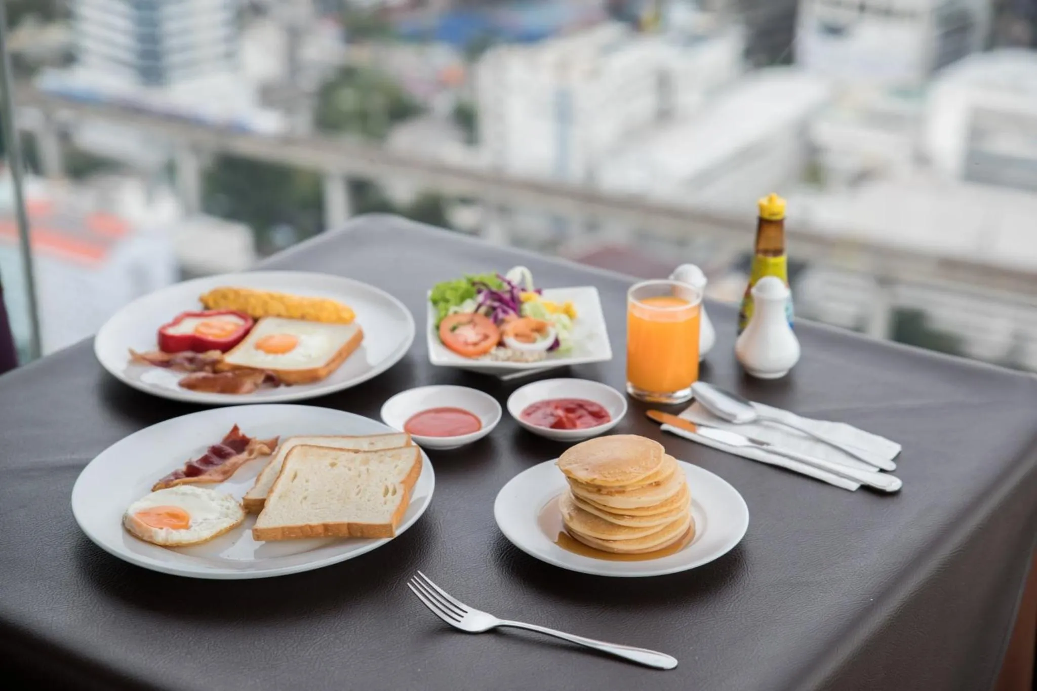 Breakfast in Baiyoke Suite Hotel