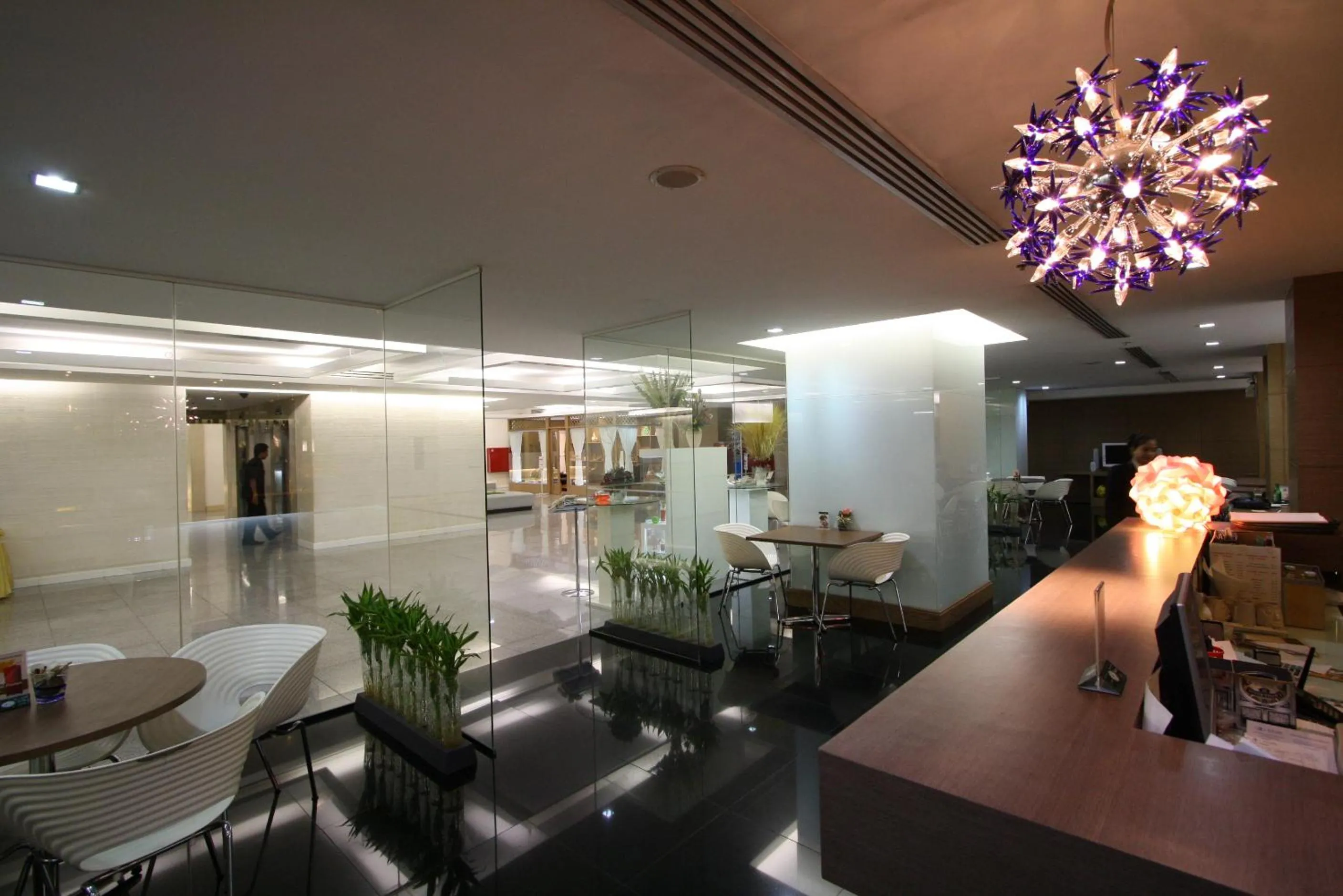 Restaurant/places to eat in Baiyoke Suite Hotel