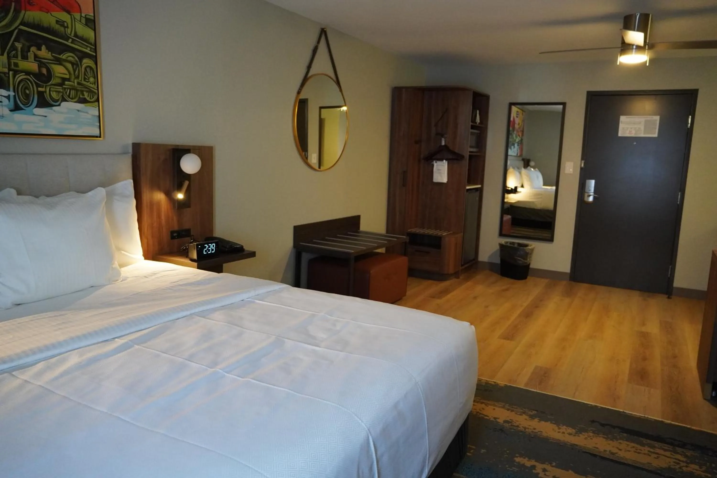 King Deluxe Room - Non-Smoking in La Quinta Inn & Suites by Wyndham Memphis I-240
