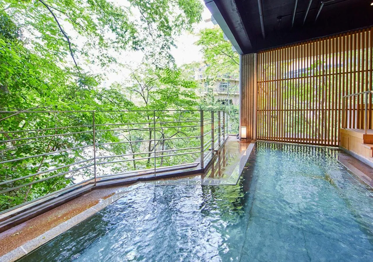 Hot Spring Bath in Zazan minakami