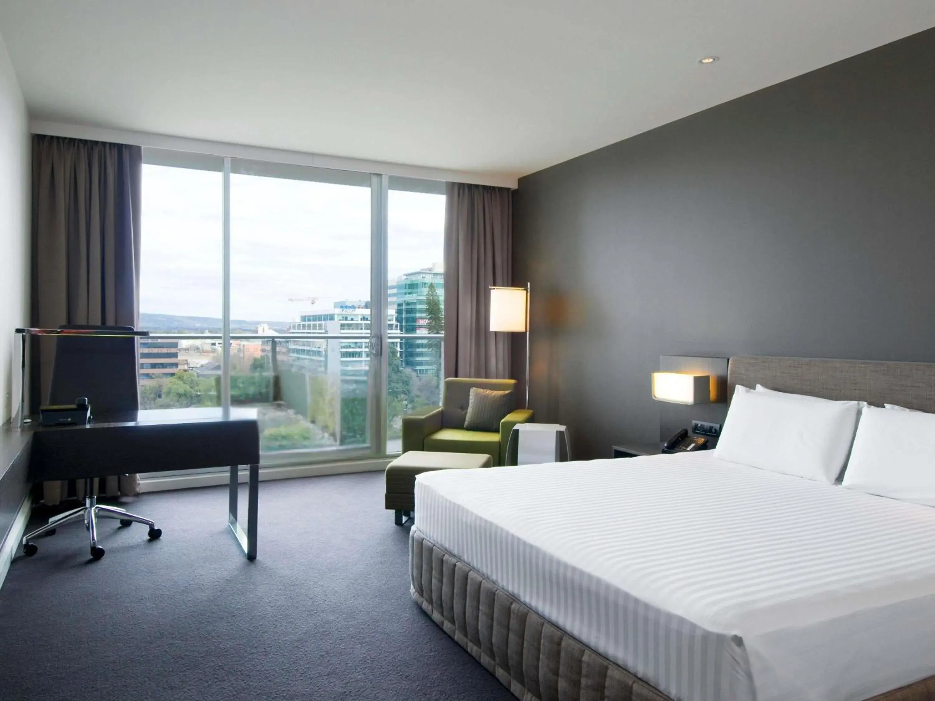 Deluxe Executive King Room with Park View and Balcony & Executive Lounge Access in Pullman Adelaide Deluxe Executive King Room with Park View and Balcony & Executive Lounge Access in Pullman Adelaide