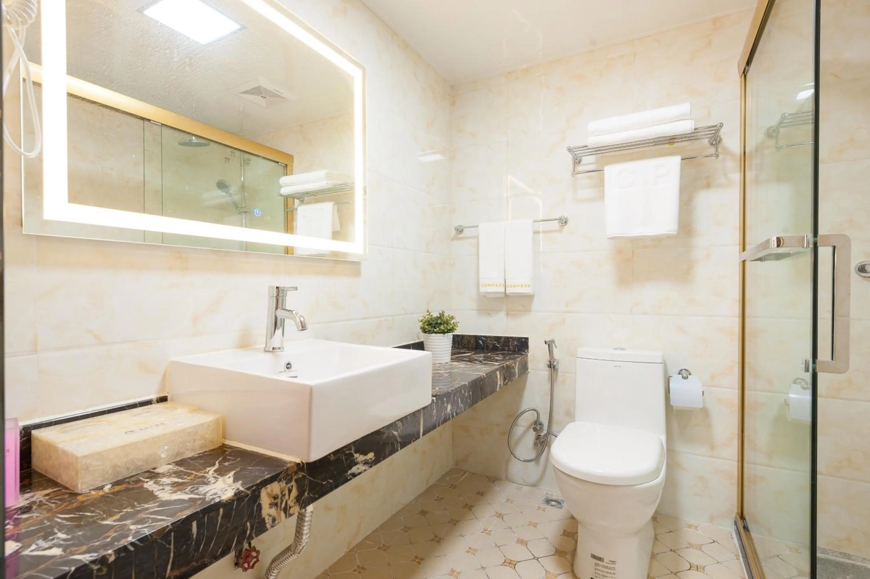 Bathroom in Guangzhou Compass Hotel