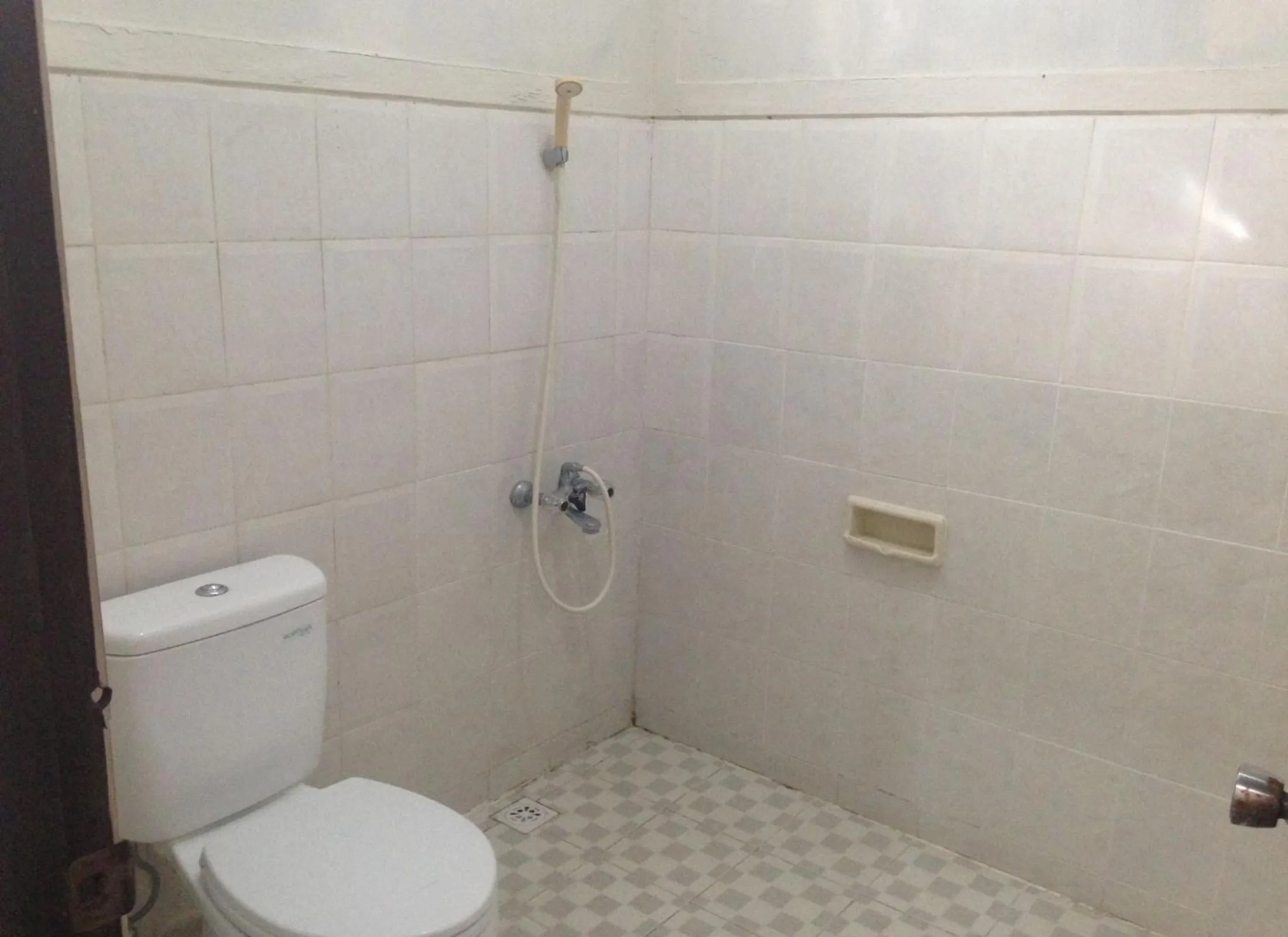 Shower in Dewa Bharata Bungalows Candidasa