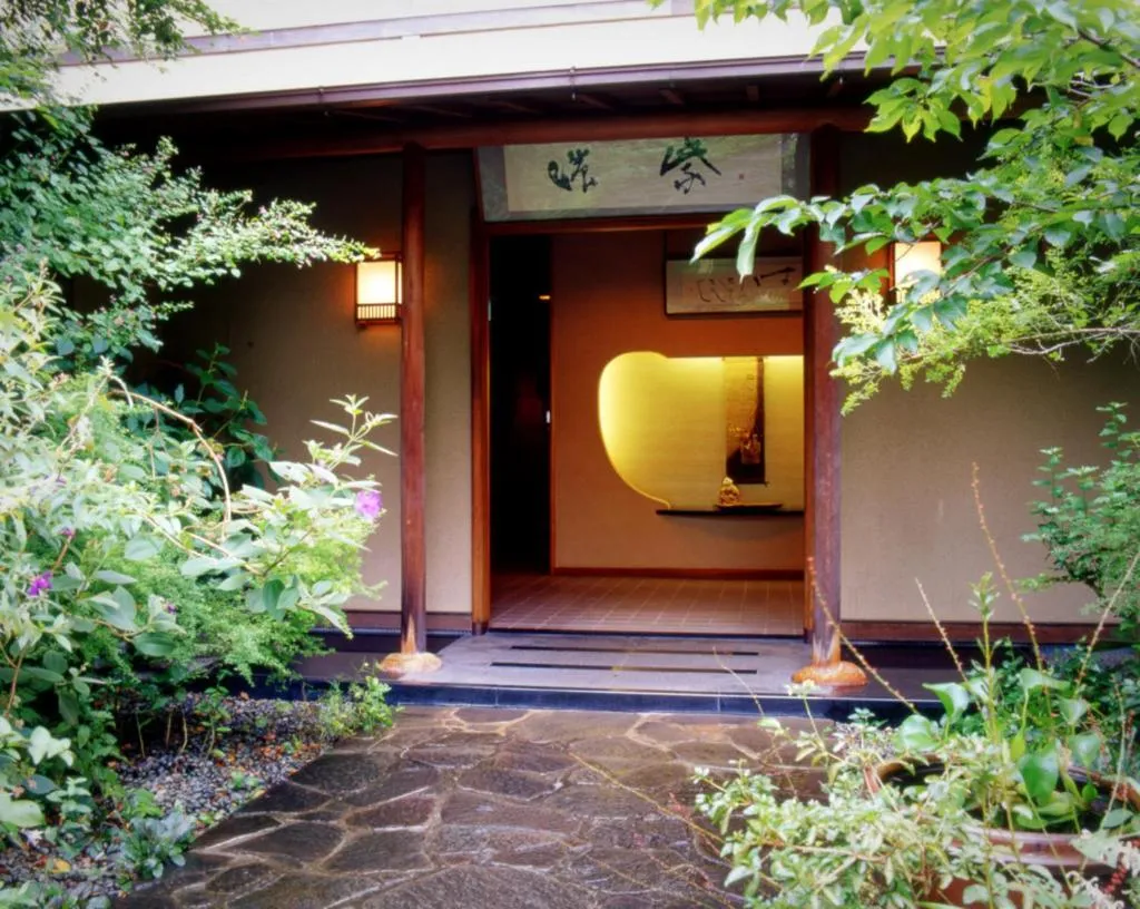 Facade/entrance in Nonohanatei komurasaki
