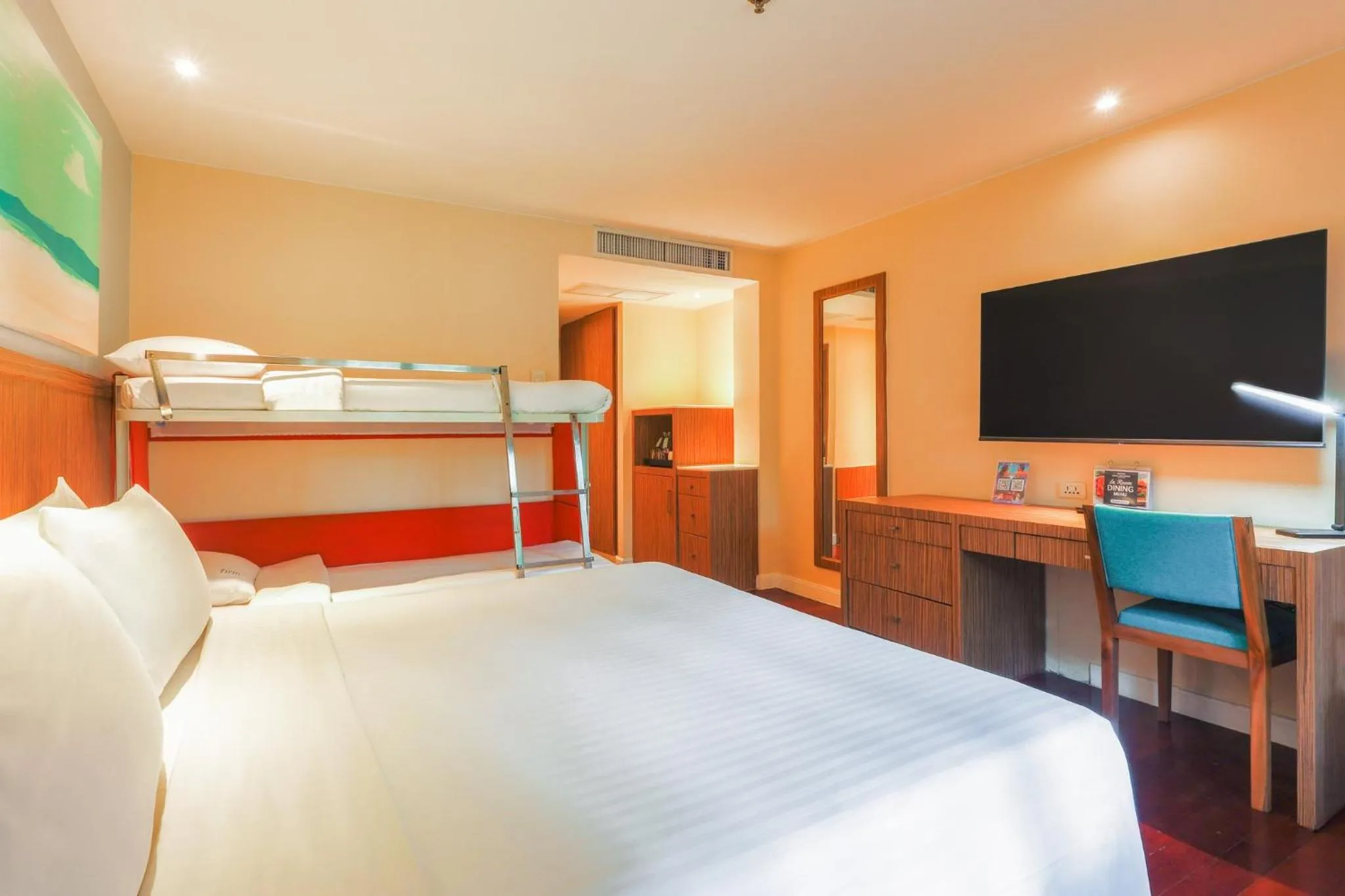 Photo of the whole room, Bed in Holiday Inn Resort Phuket Surin Beach, an IHG Hotel