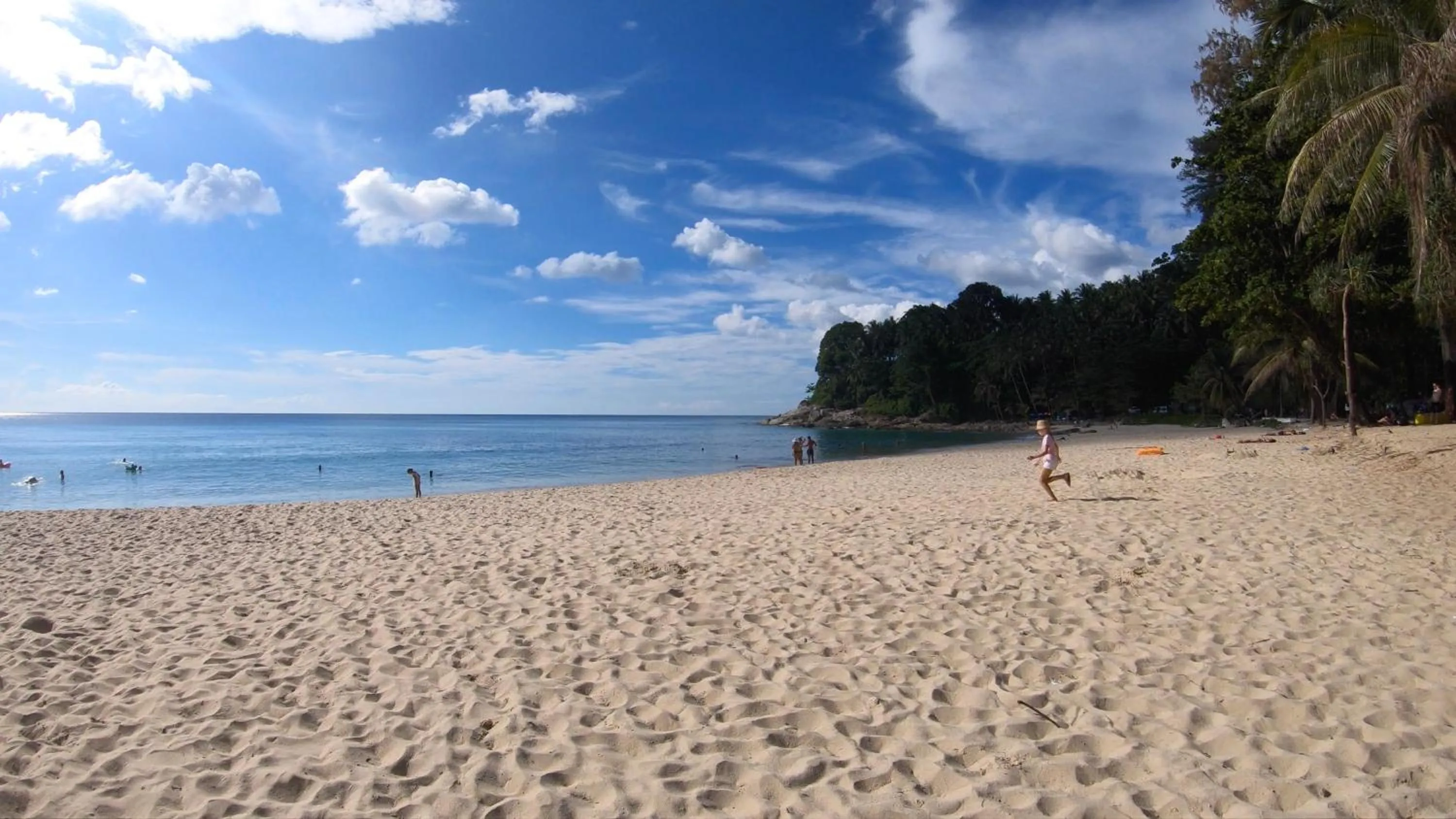 Beach in Destination Resorts Phuket Surin Beach - SHA Extra Plus