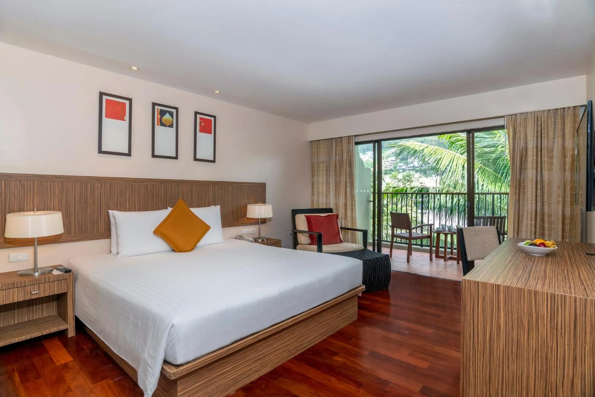 Bed in Destination Resorts Phuket Surin Beach - SHA Extra Plus
