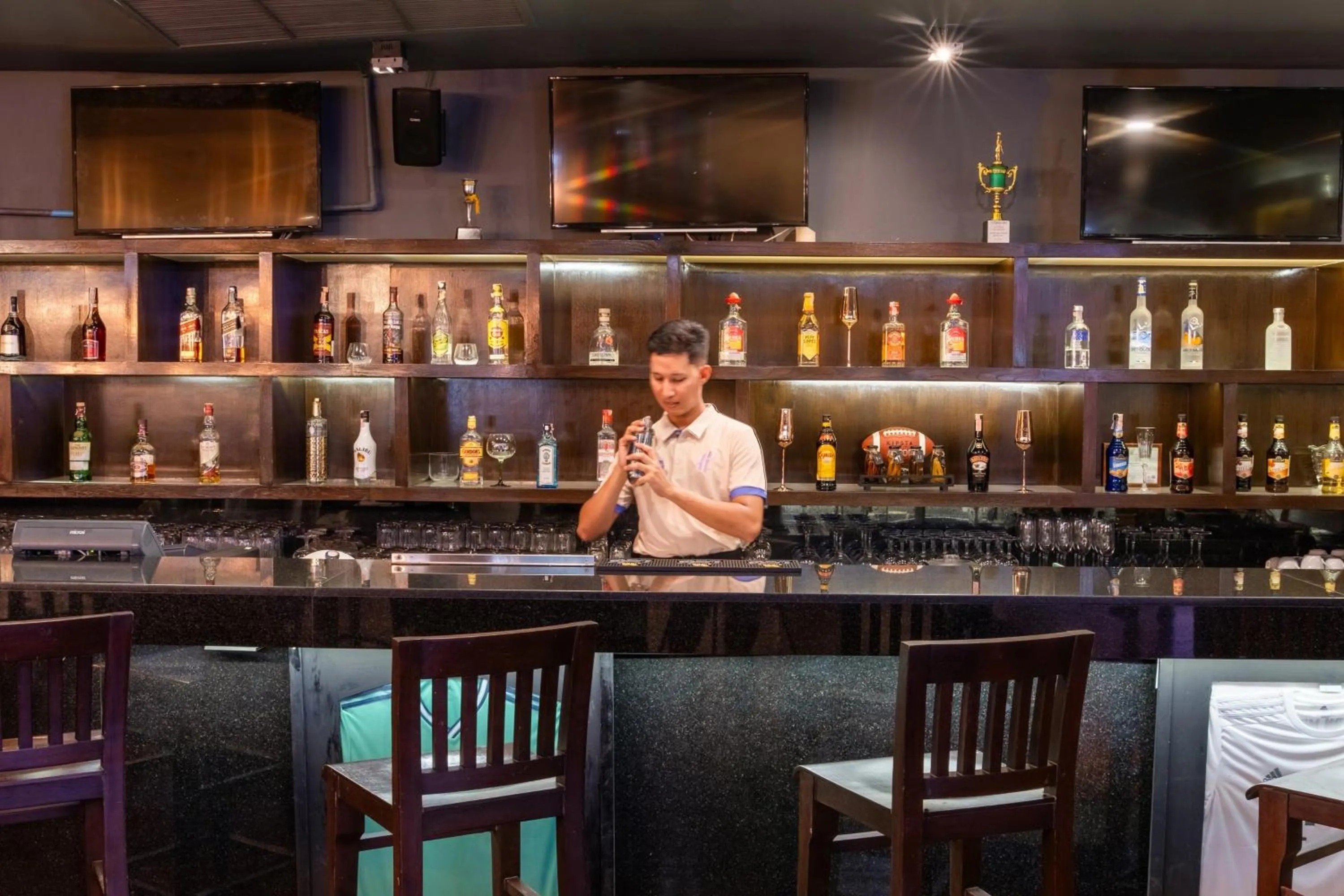 Lounge or bar, Lounge/Bar in Destination Resorts Phuket Surin Beach - SHA Extra Plus