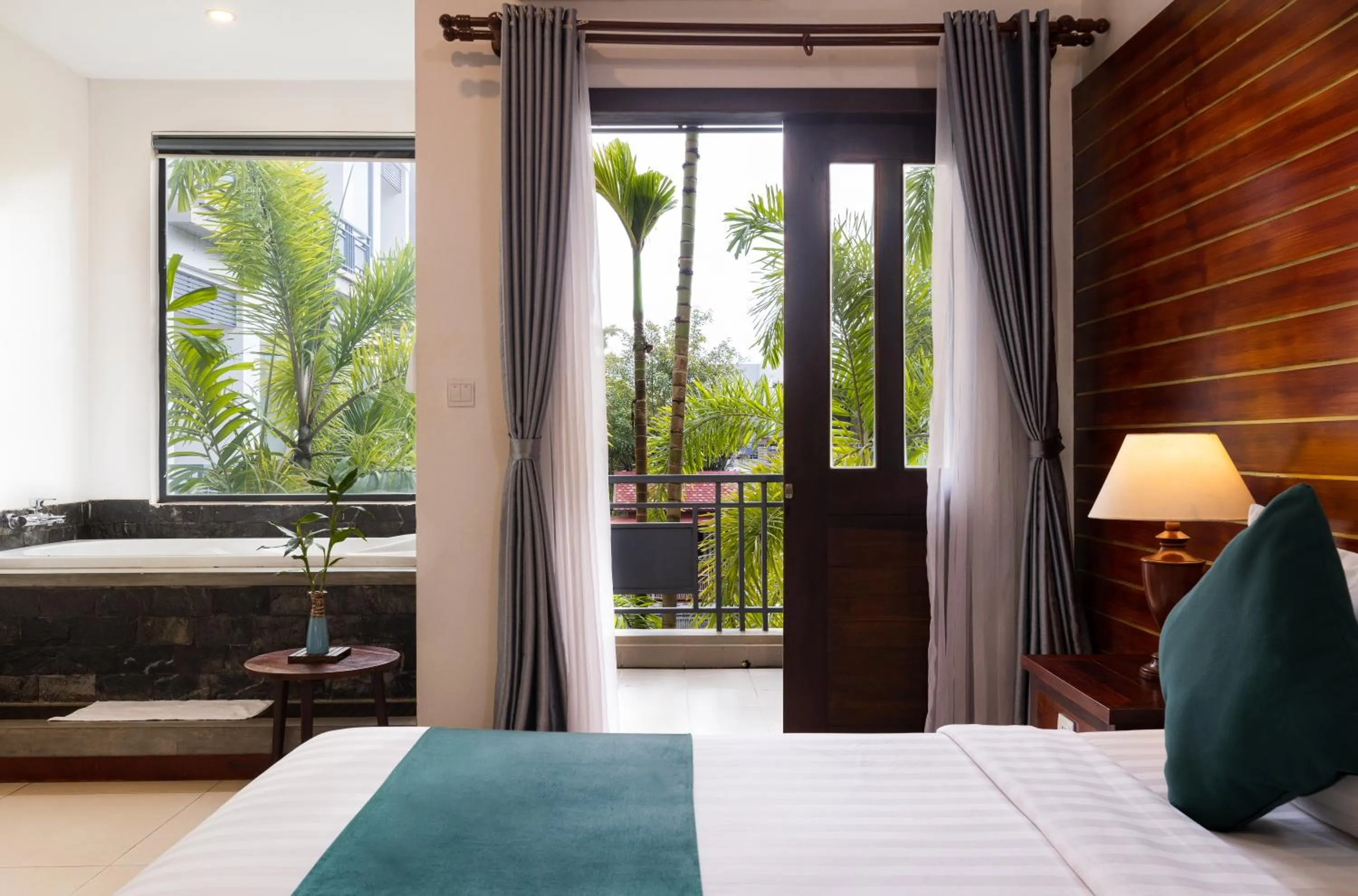 Bedroom, Bed in Green Amazon Residence