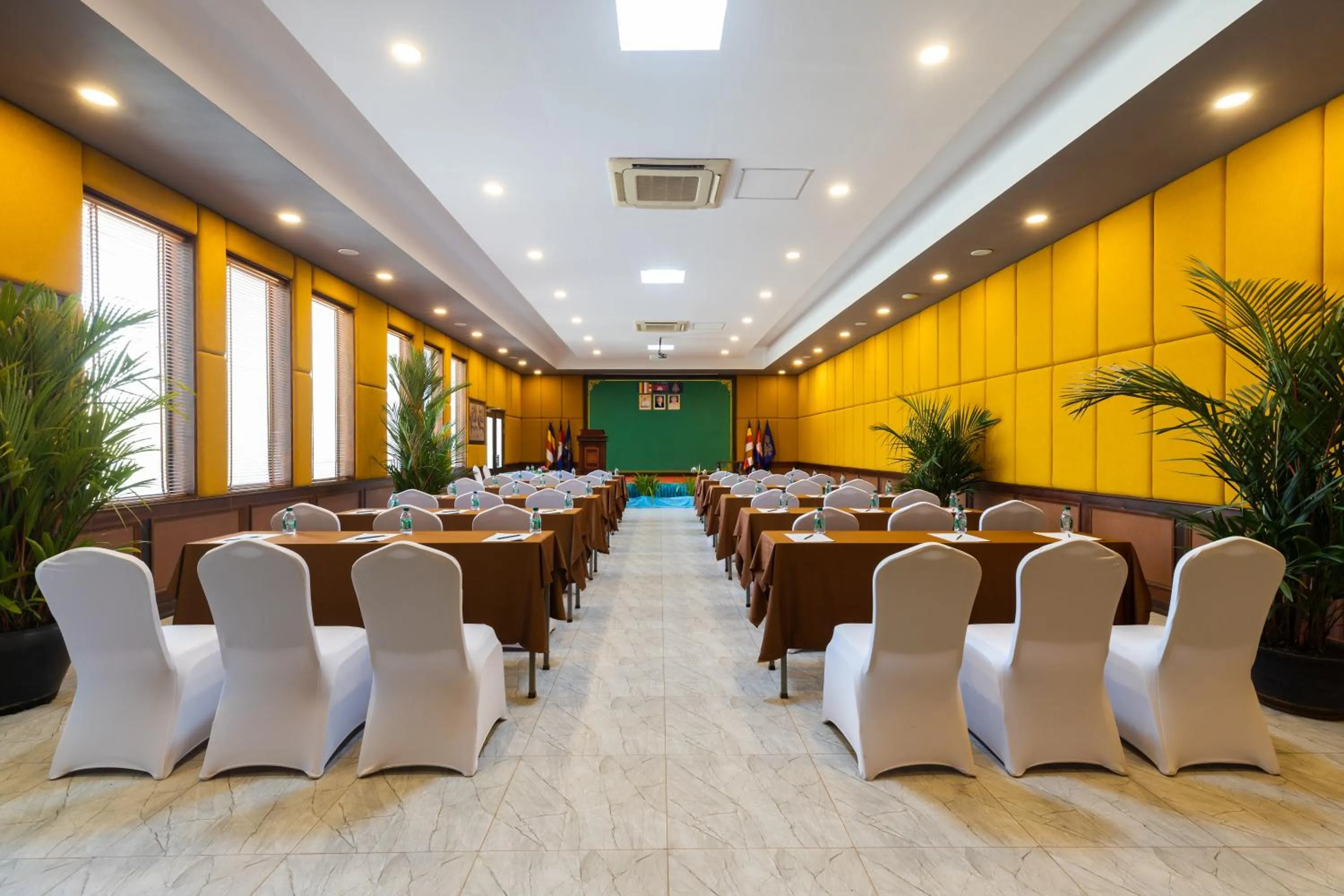 Meeting/conference room in Green Amazon Residence