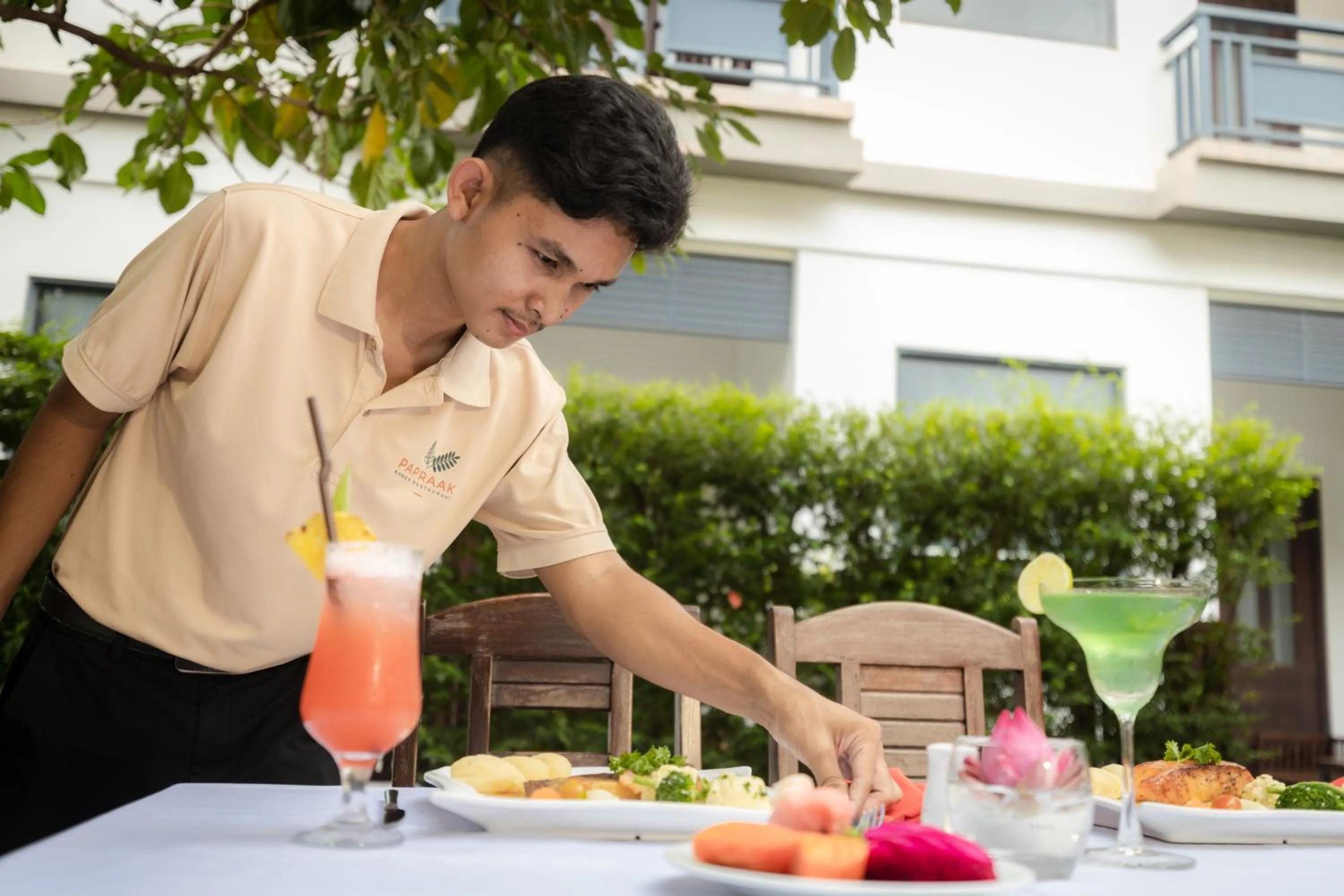 Restaurant/places to eat in Green Amazon Residence