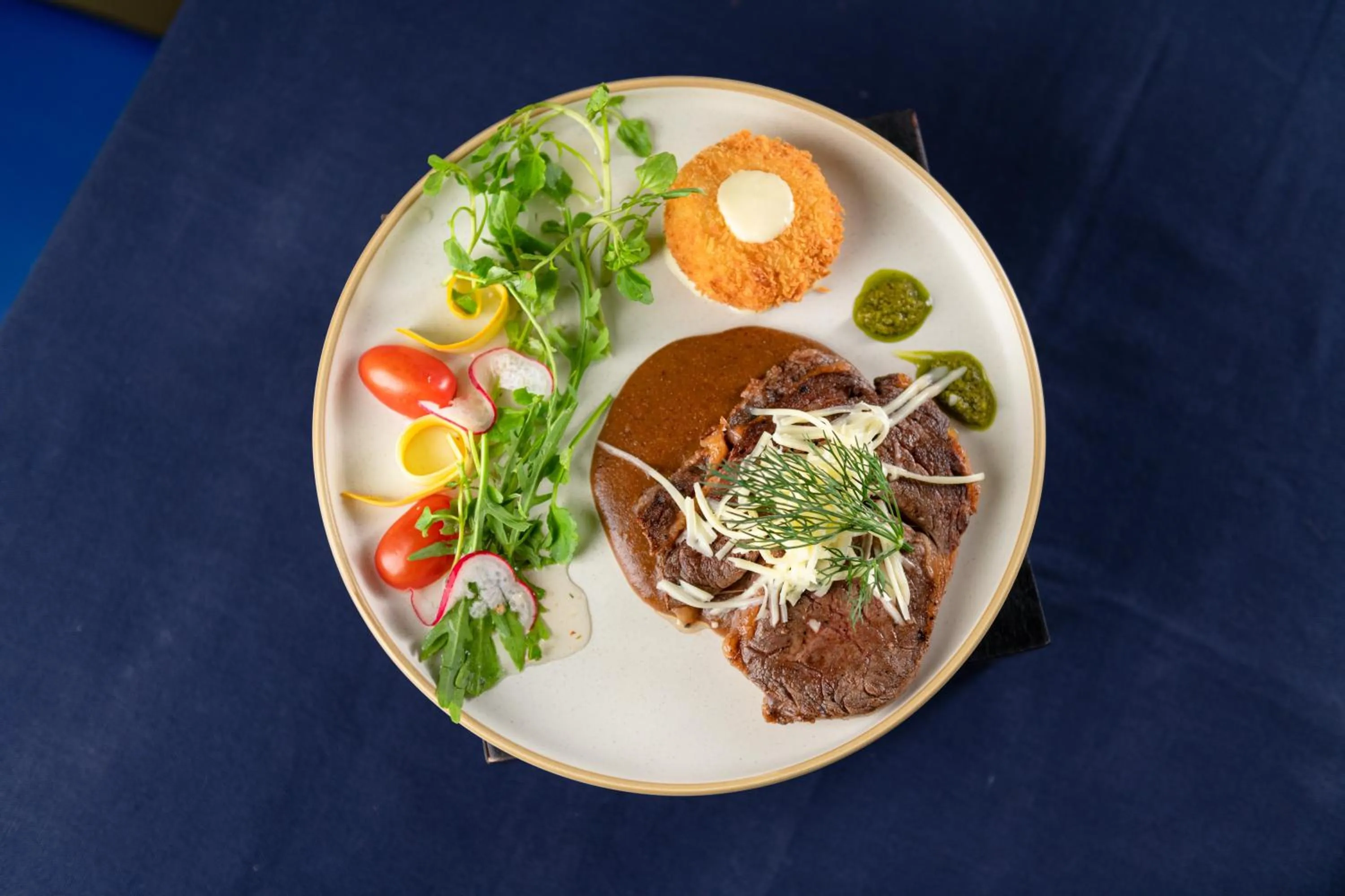 Food and drinks in Bayon Modern Residence