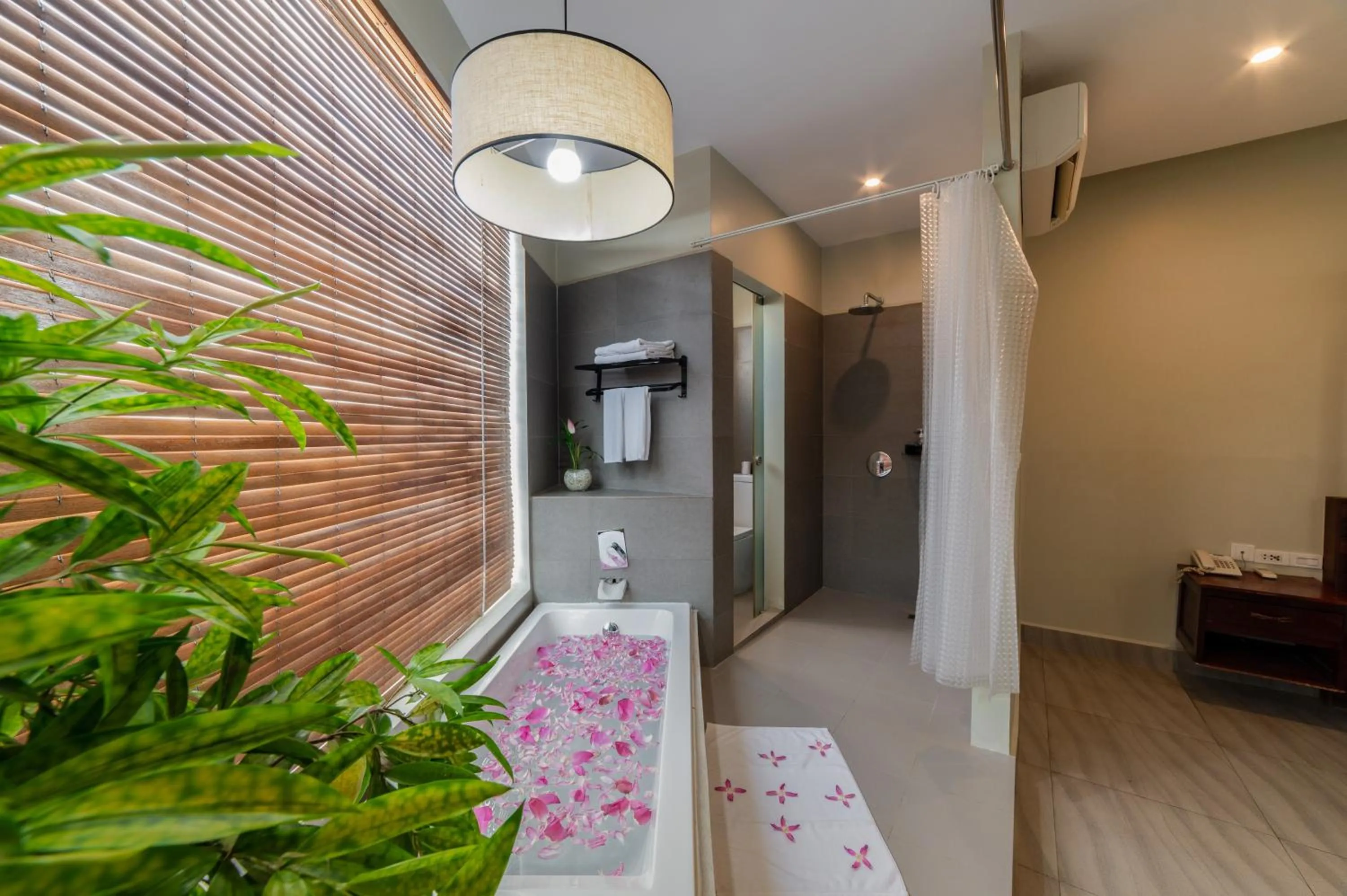 Shower in Bayon Modern Residence