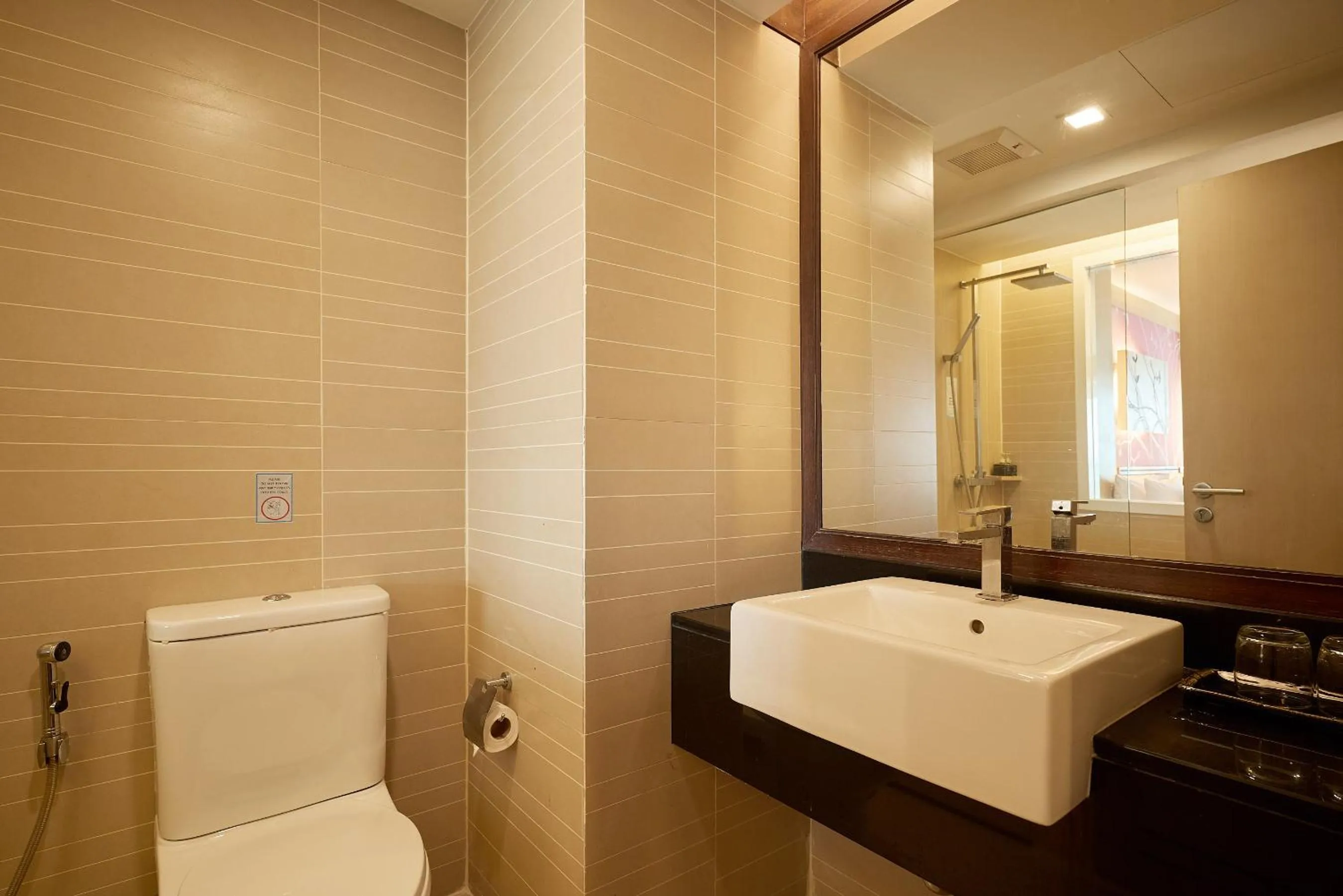 Guests in Rua Rasada Hotel - The Ideal Venue for Meetings & Events