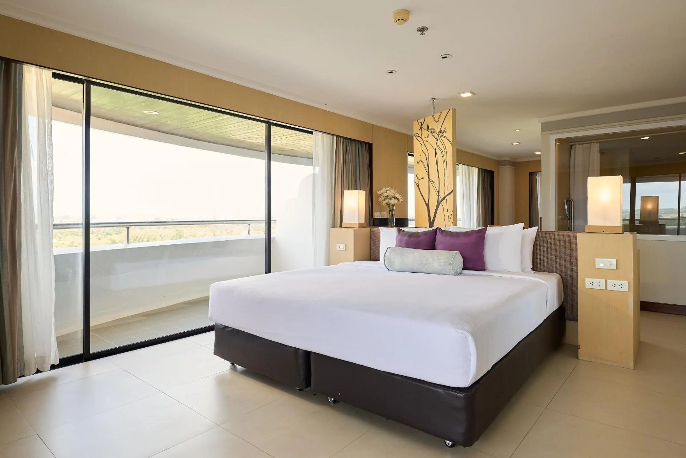 Guests, Bed in Rua Rasada Hotel - The Ideal Venue for Meetings & Events