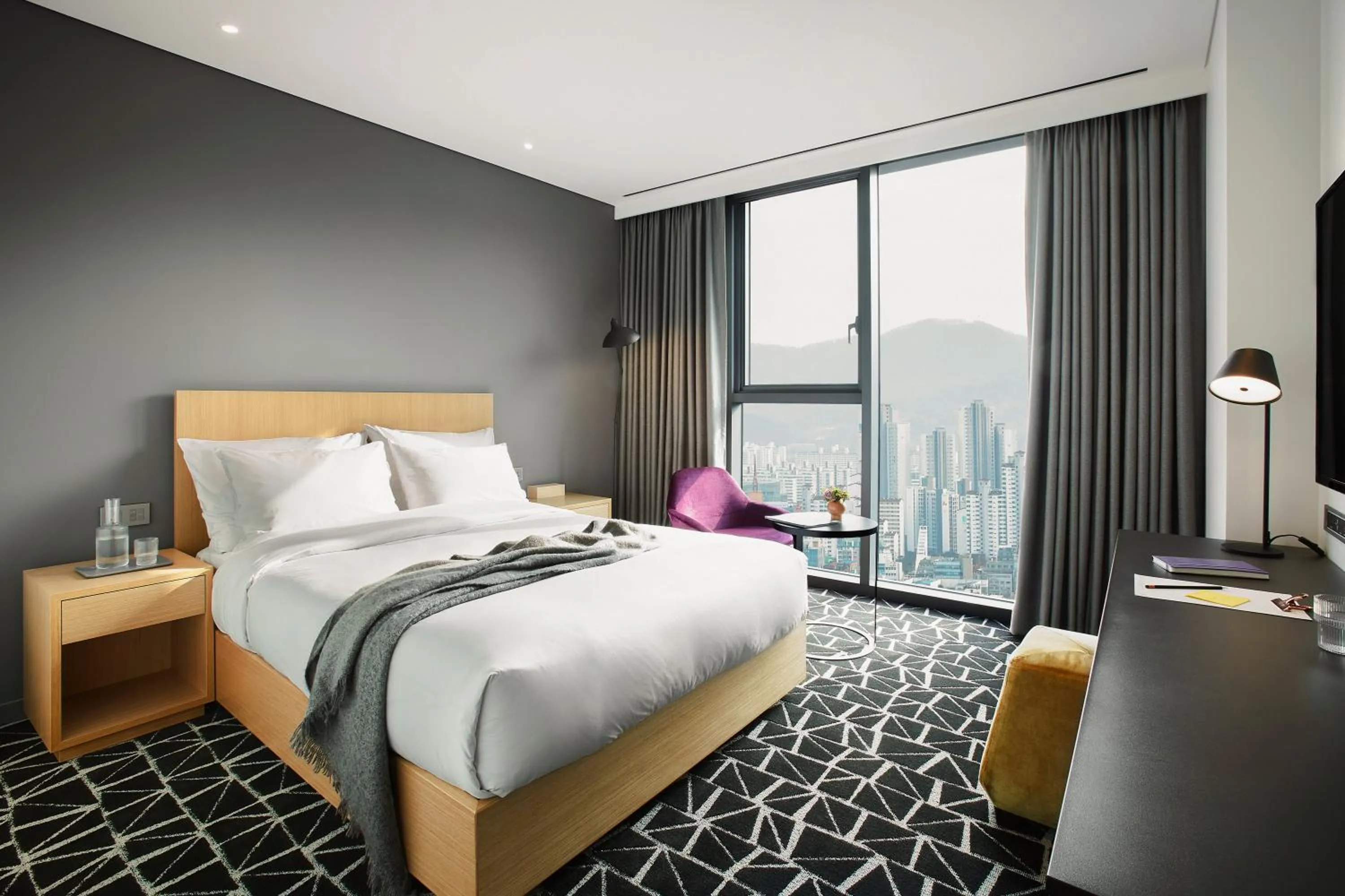 Bed in L7 GANGNAM by LOTTE HOTELS