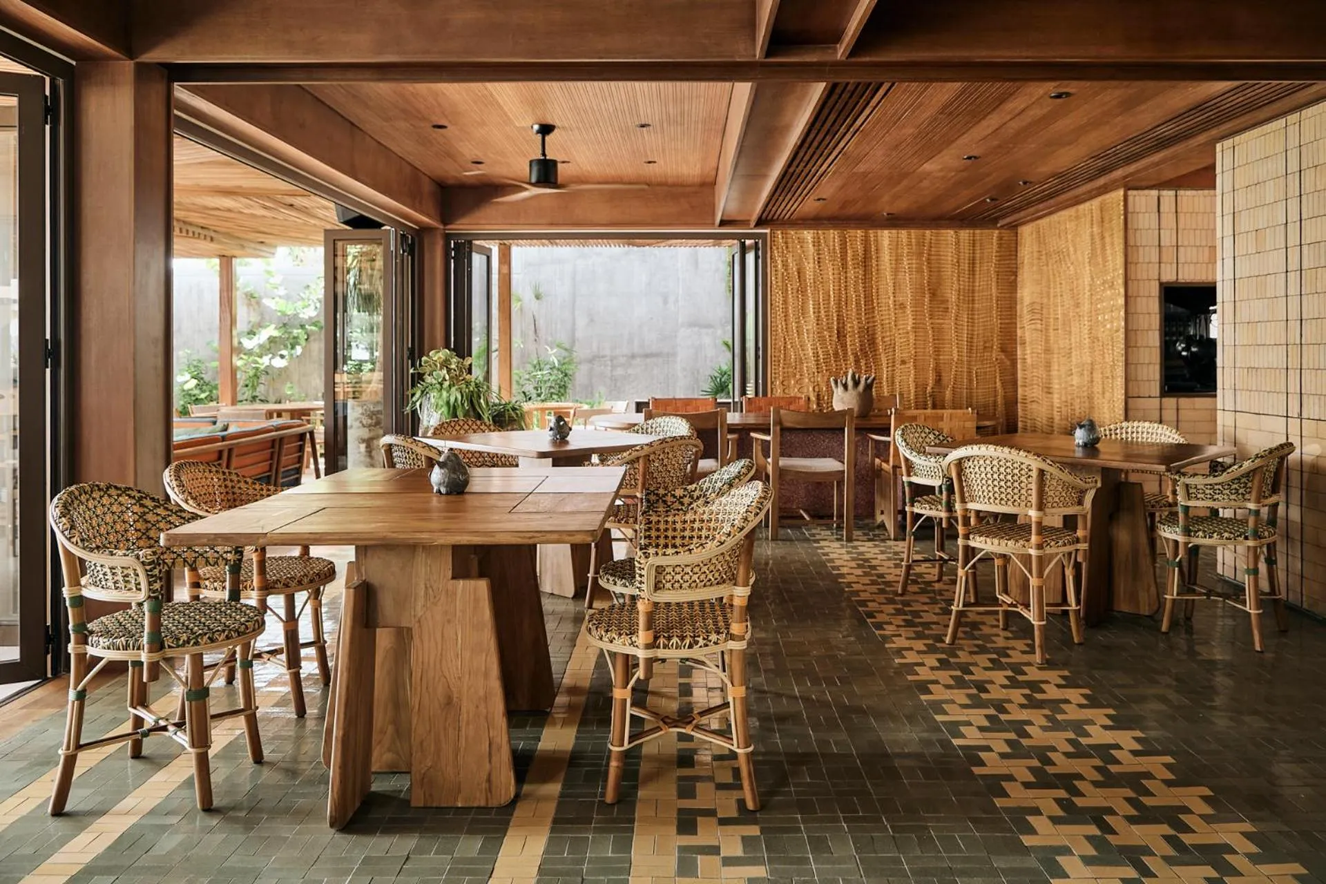 Restaurant/places to eat in Barcelo Coconut Island, Phuket