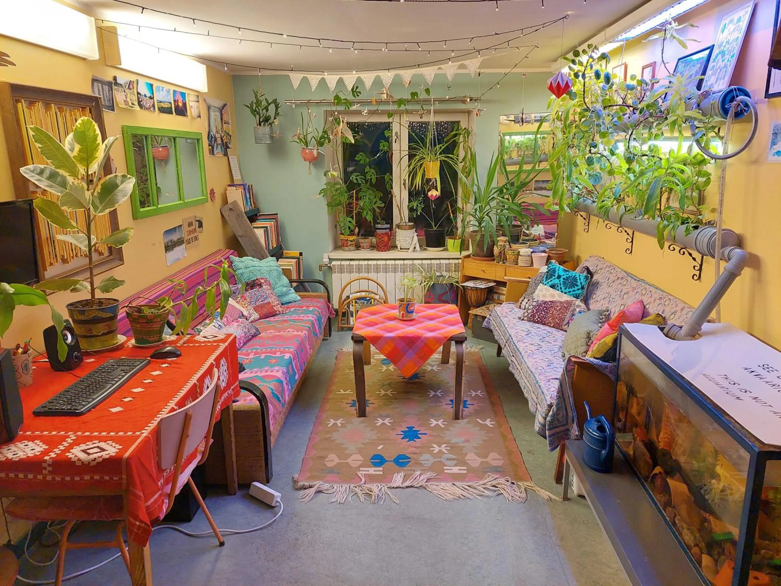 Living room in Looming Hostel