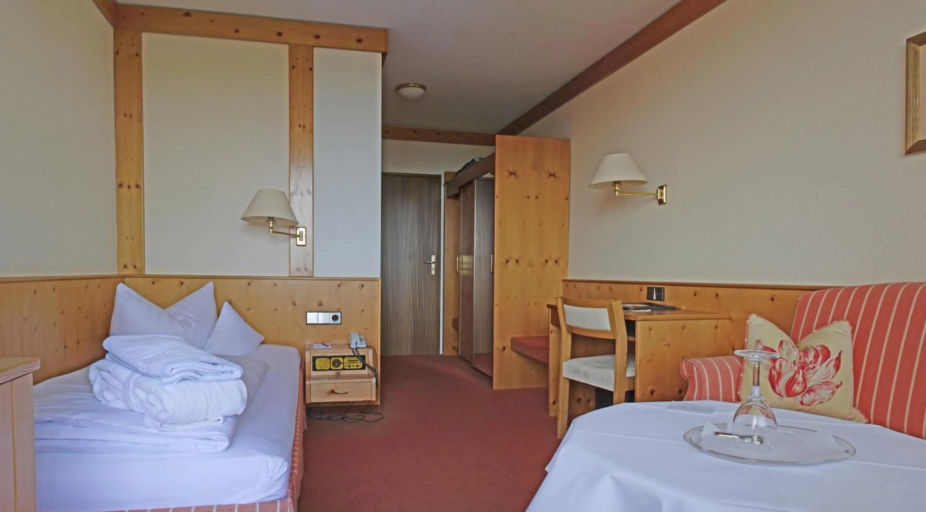 Bedroom in Hotel Schwanen Kälberbronn